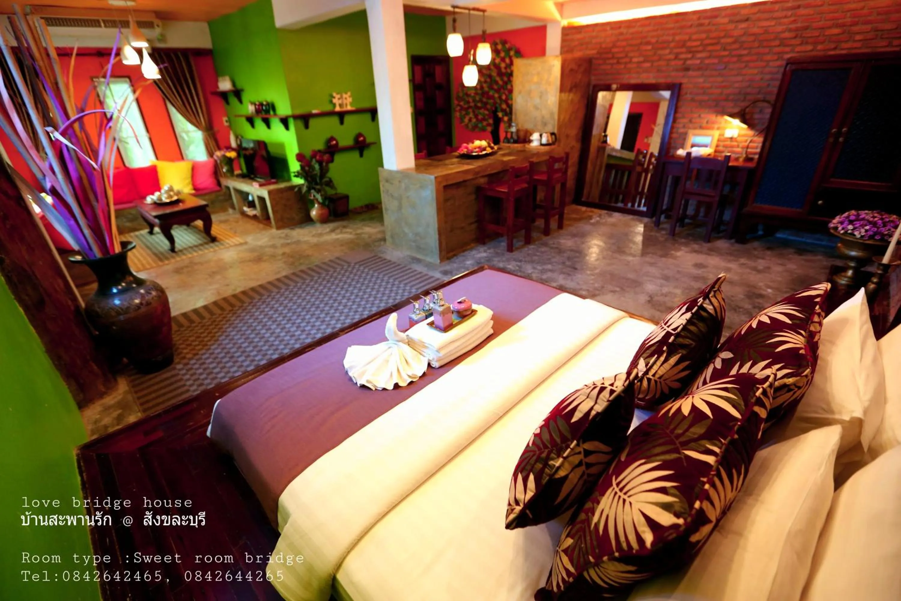 Bed in Love Bridge House บ้านสะพานรัก