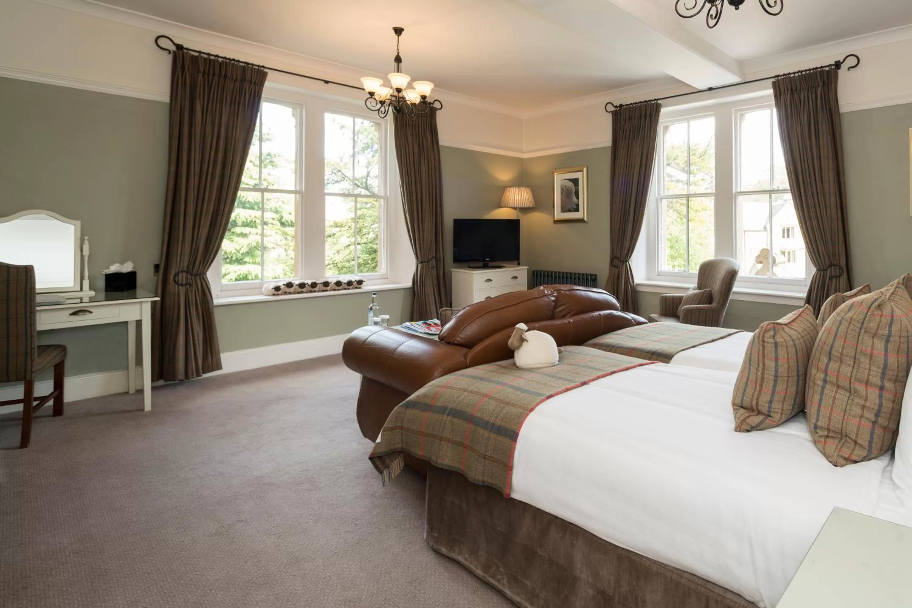 Bedroom, Bed in Three Ways House Hotel