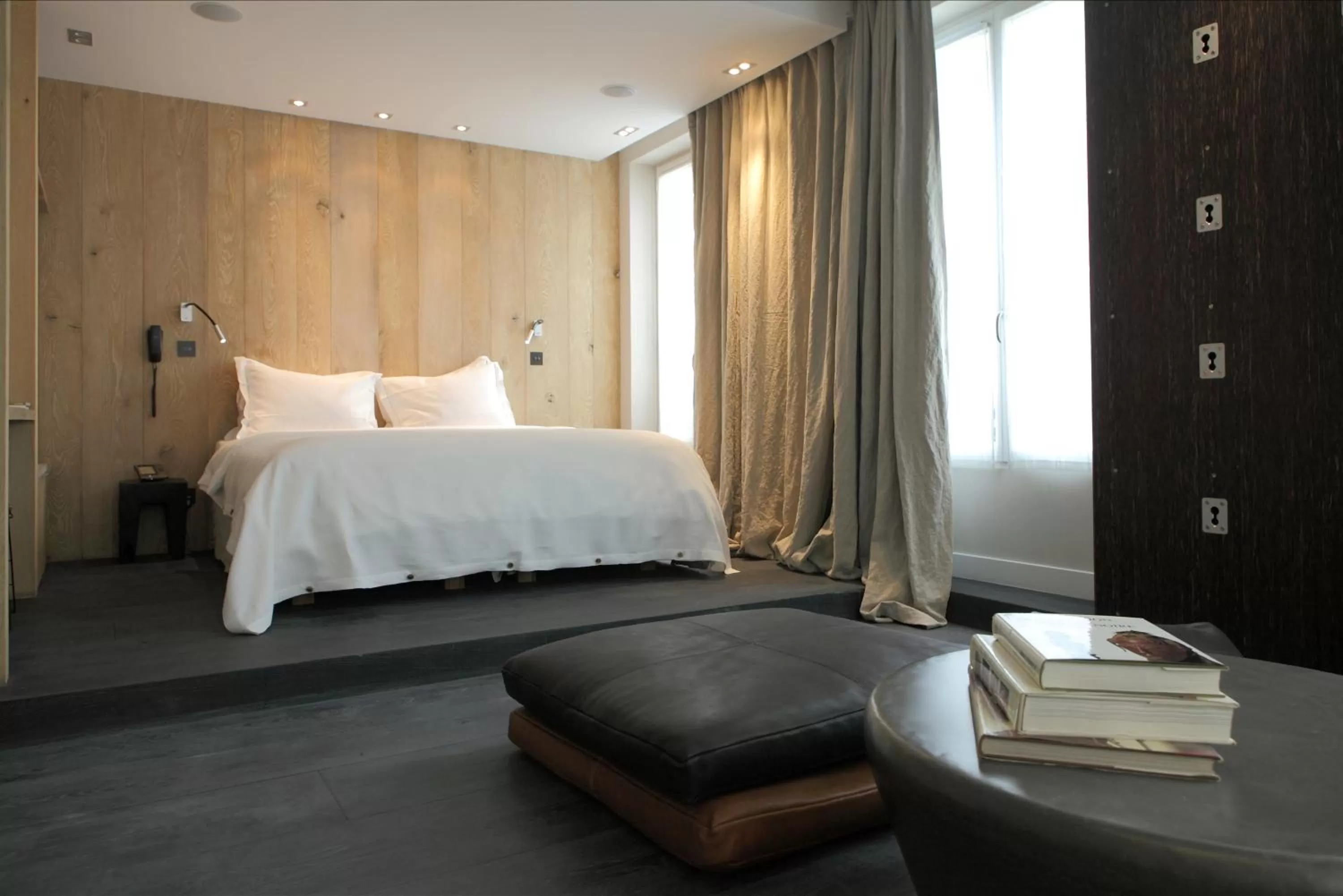 Photo of the whole room, Bed in Hidden Hotel