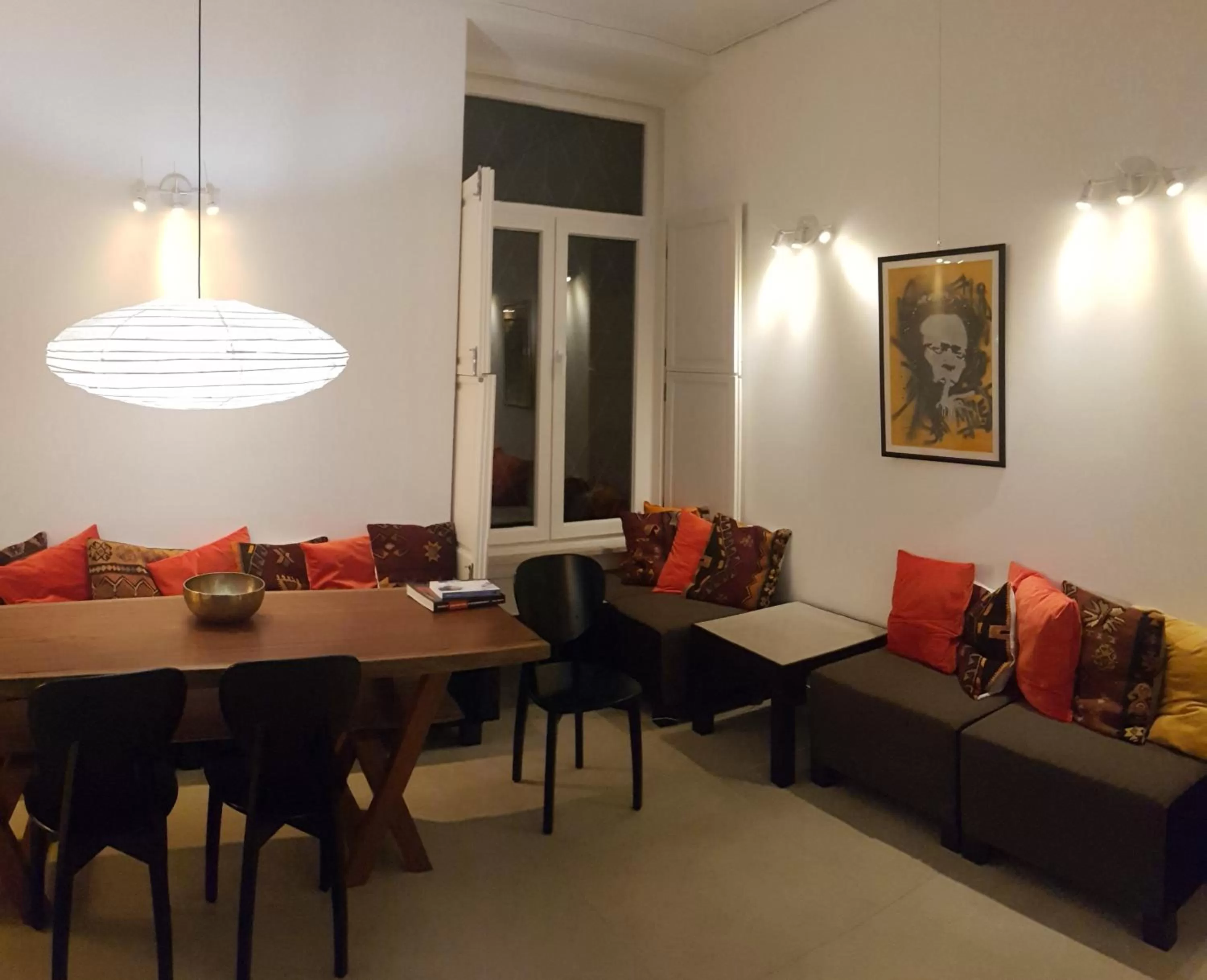 Restaurant/Places to Eat in Tings Lisbon