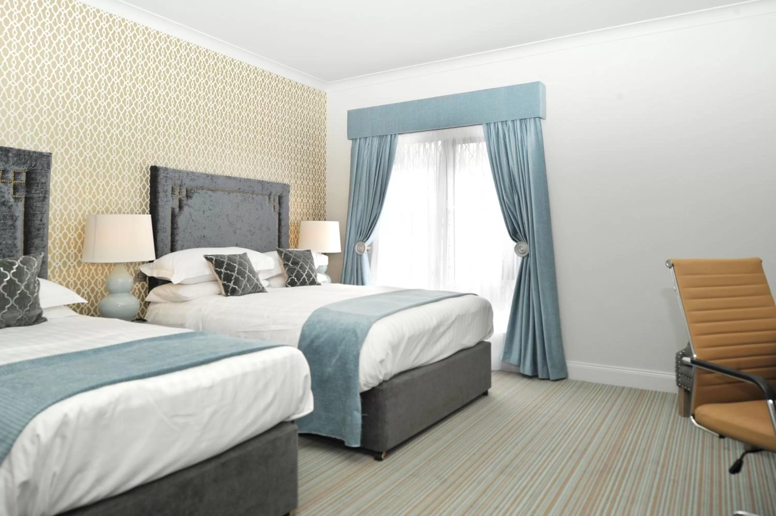 Bed in Treacys Oakwood Hotel, Shannon