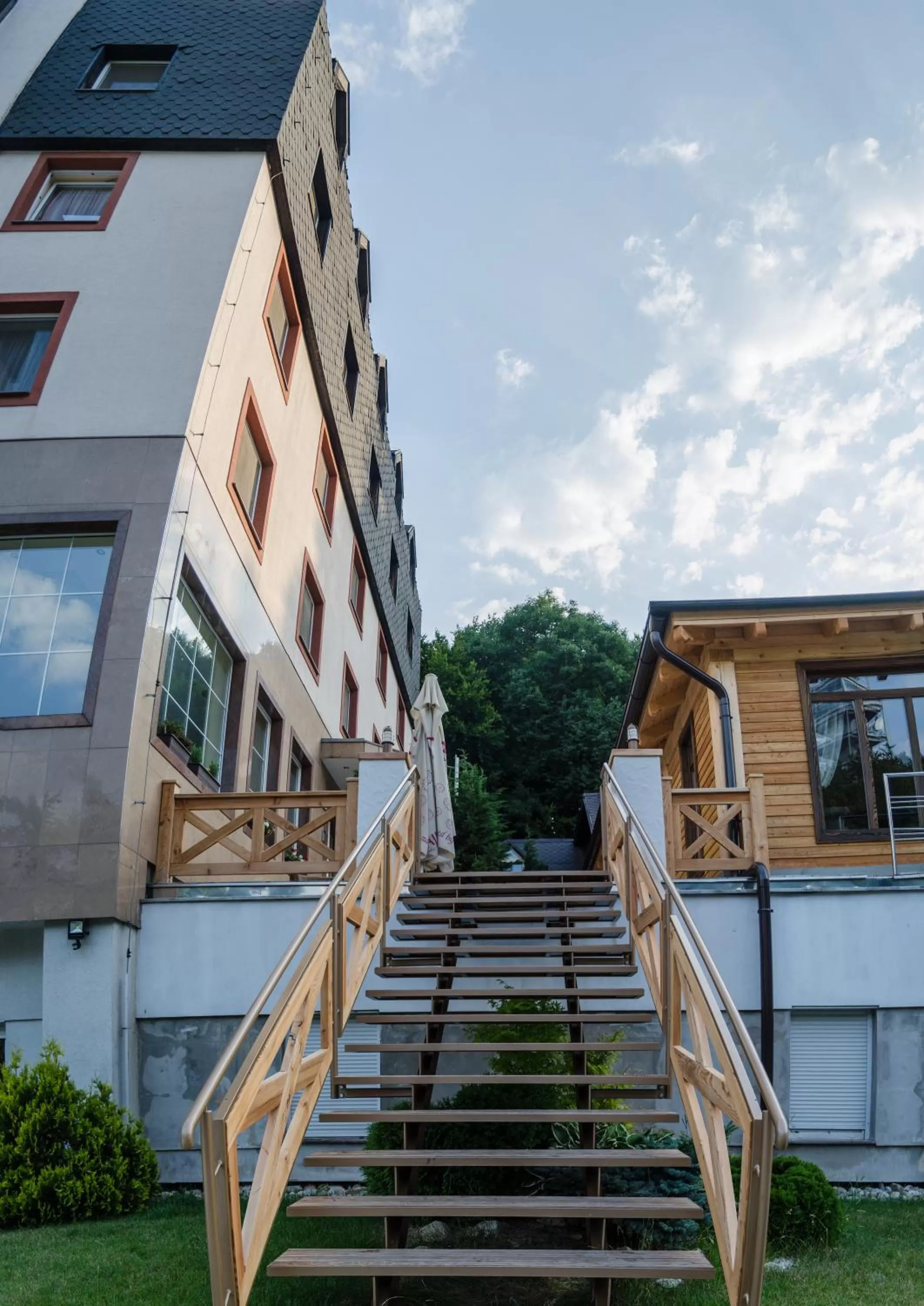 Facade/entrance in Hotel West