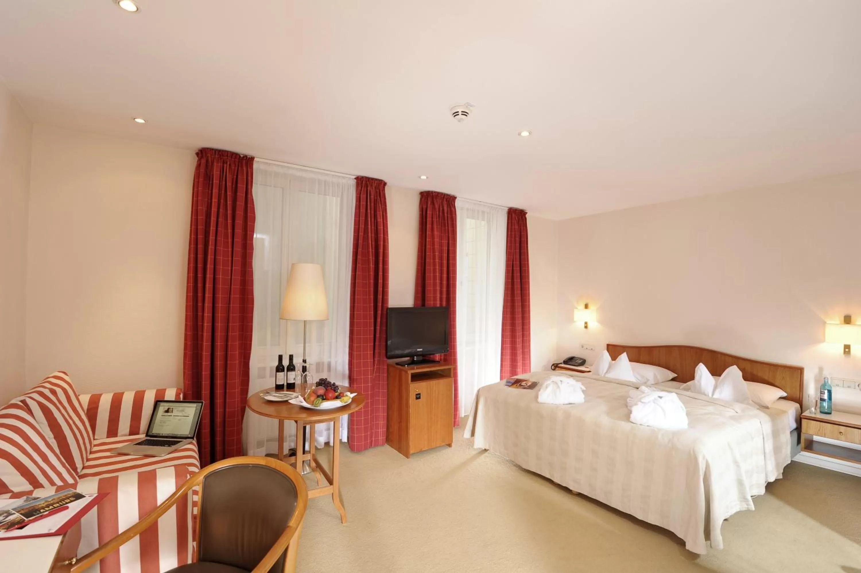 Decorative detail, Bed in Hotel Baseler Hof