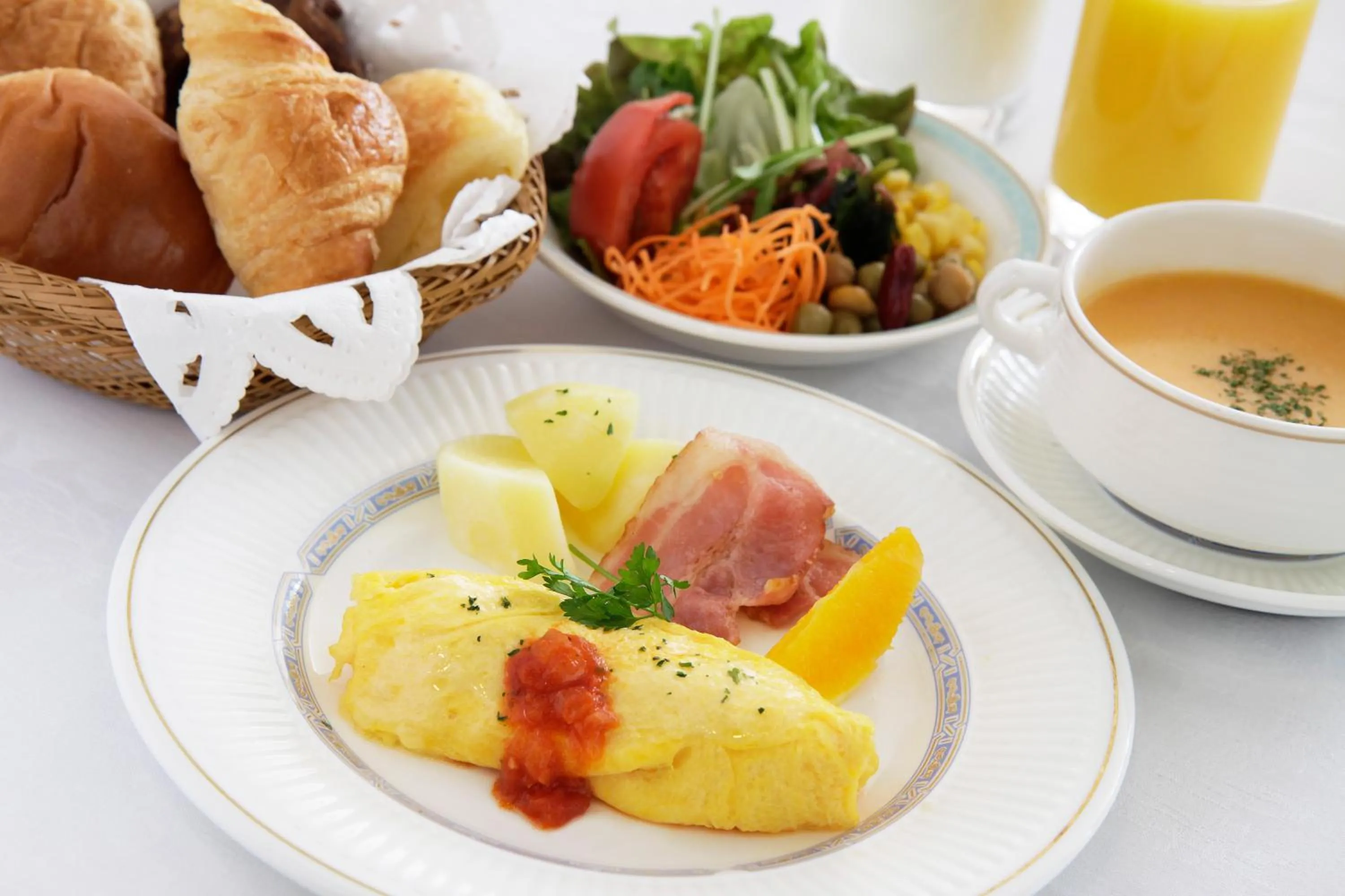 Buffet breakfast in Mitsui Garden Hotel Chiba