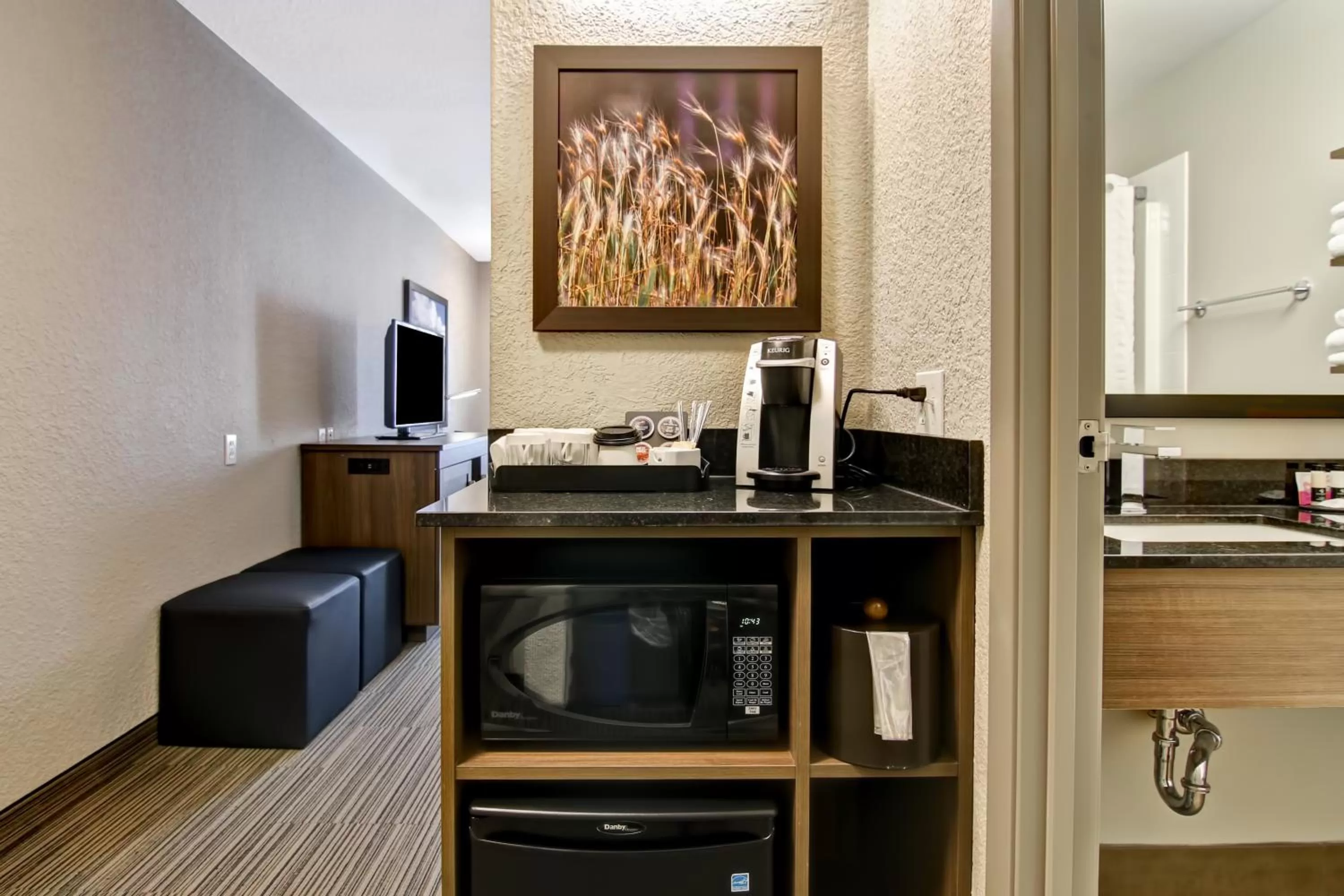 Coffee/tea facilities in Canalta Brooks