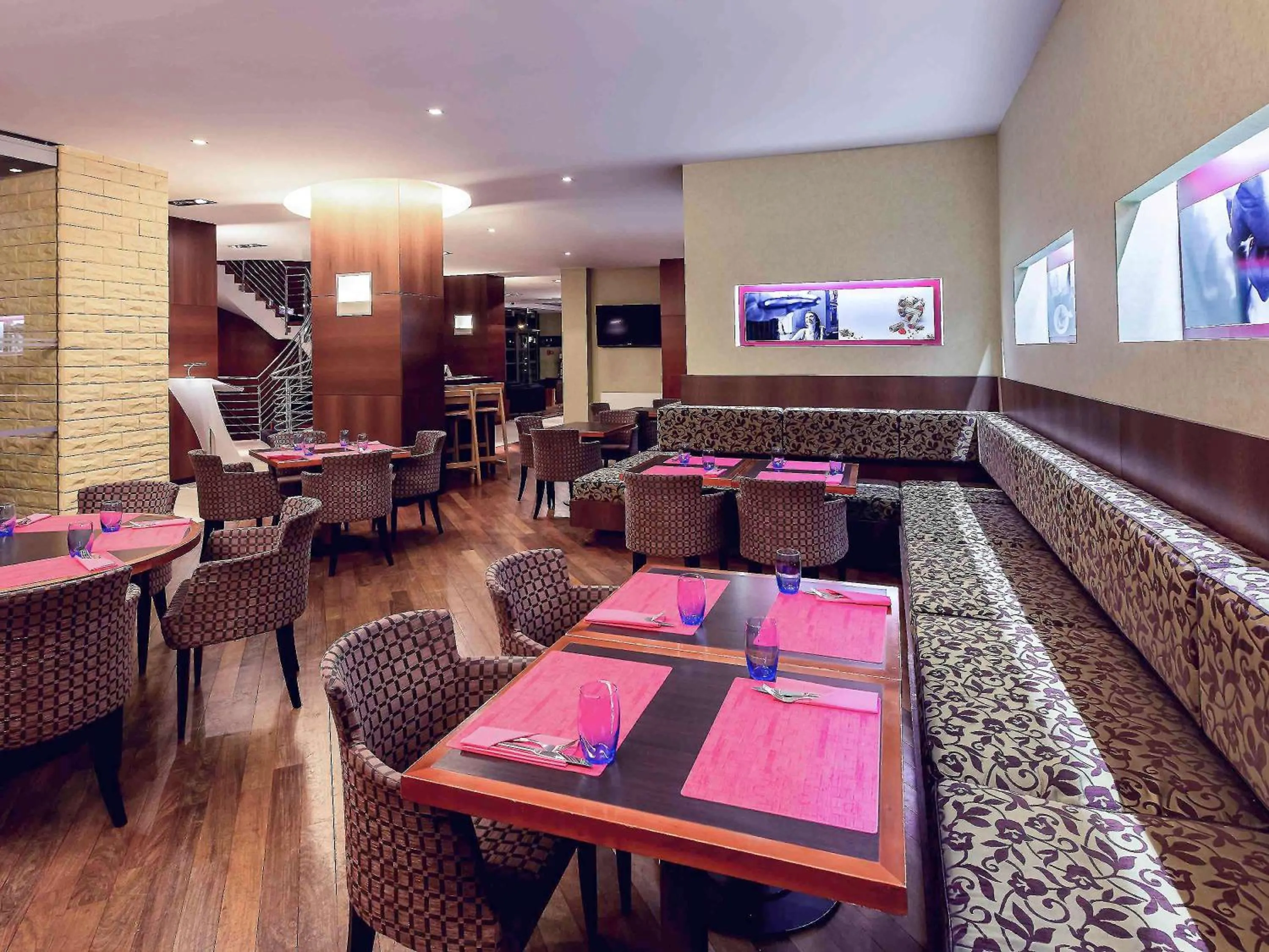 Restaurant/places to eat in Hotel Mercure Toruń Centrum