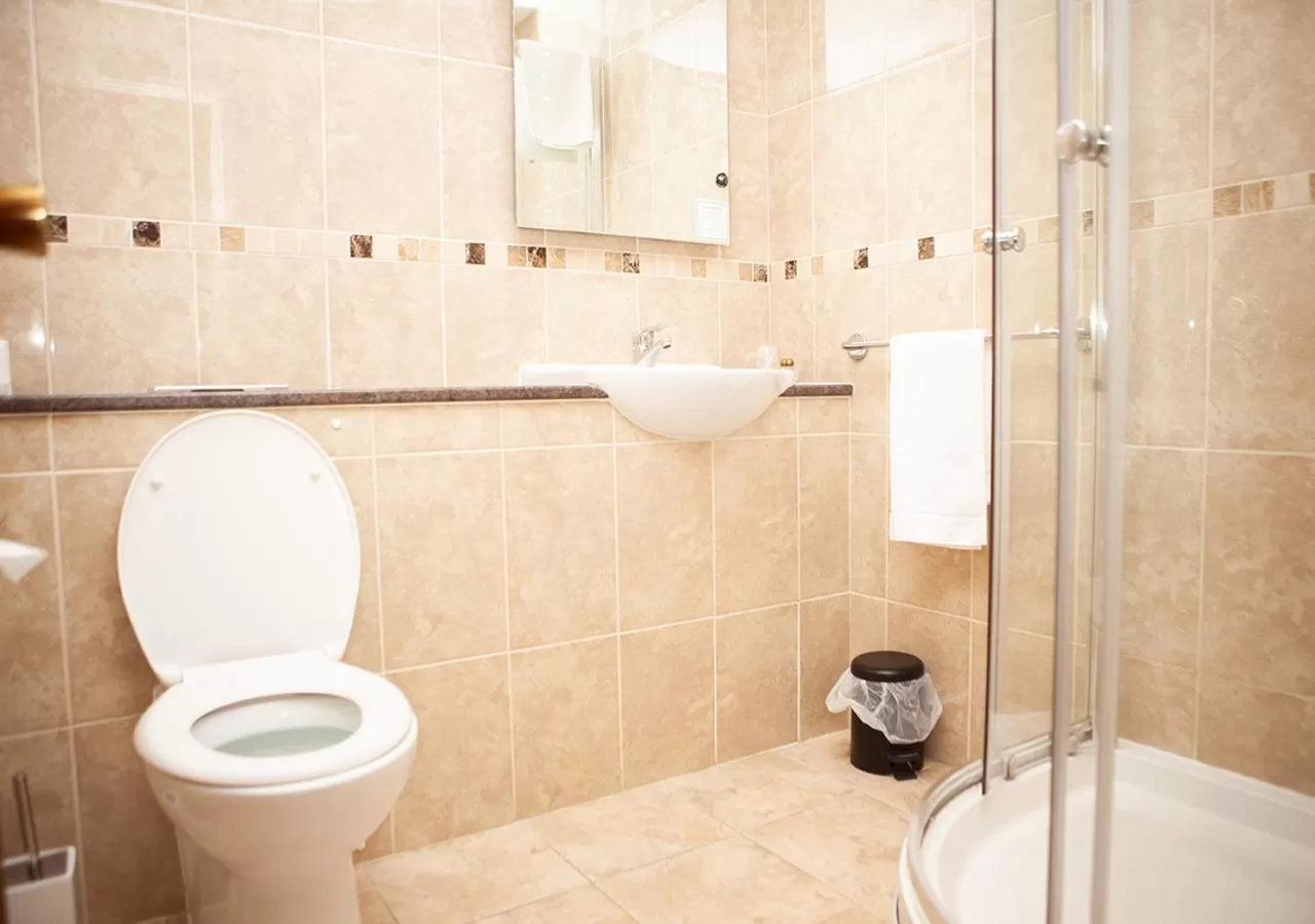 Bathroom in Griffin Inn