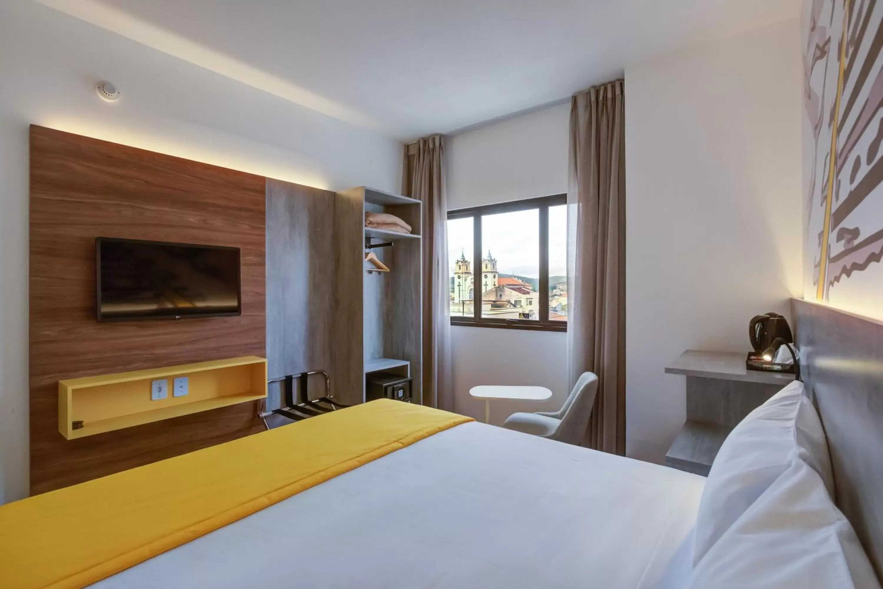 Standard King Room - single occupancy in Ramada Encore Cruzeiro Standard King Room - single occupancy in Ramada Encore Cruzeiro