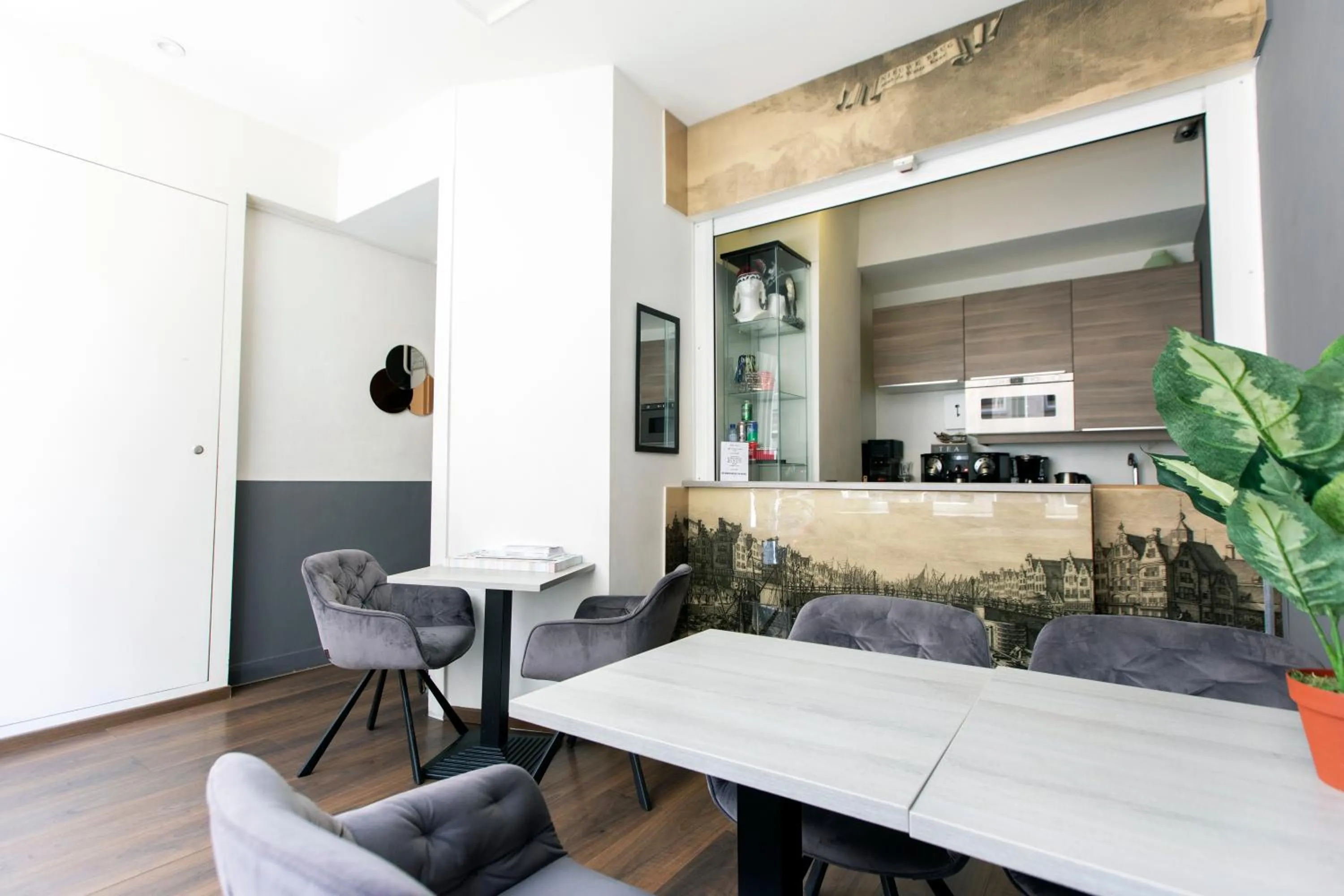 Lobby or reception in Quentin Golden Bear Hotel