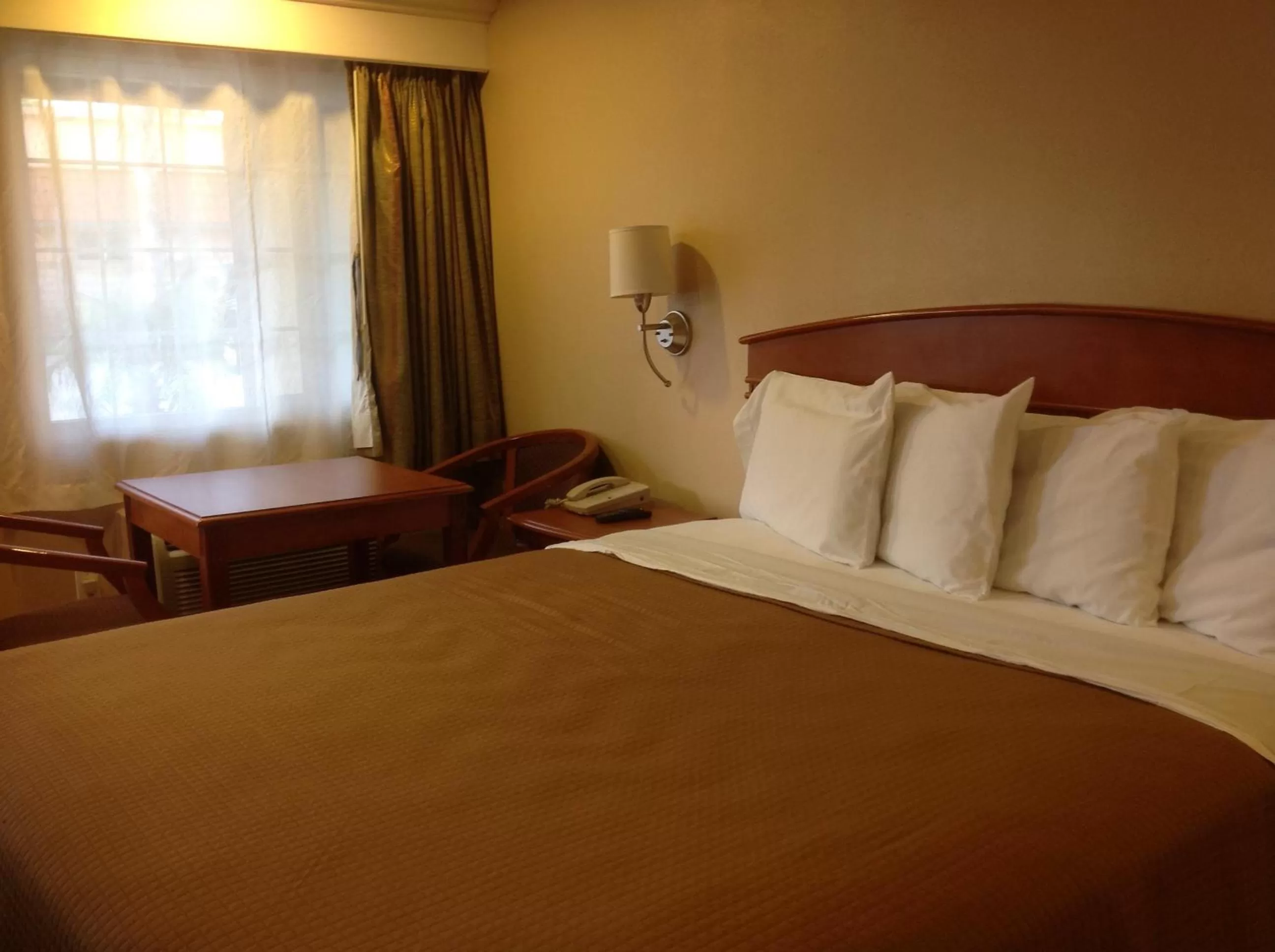 Bed in Hyland Motel Van Nuys