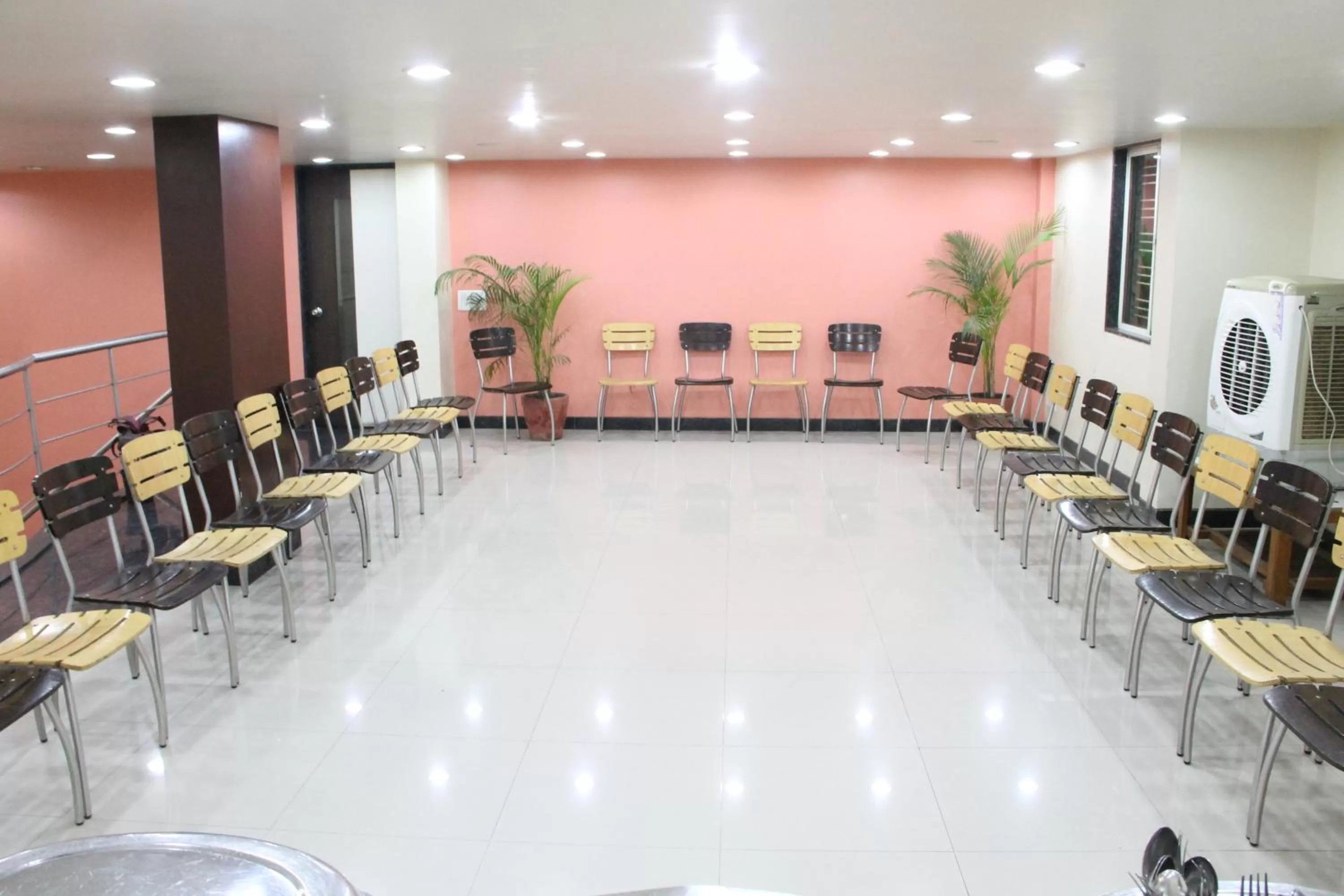 Banquet/Function facilities in HOTEL NEW BHARTI