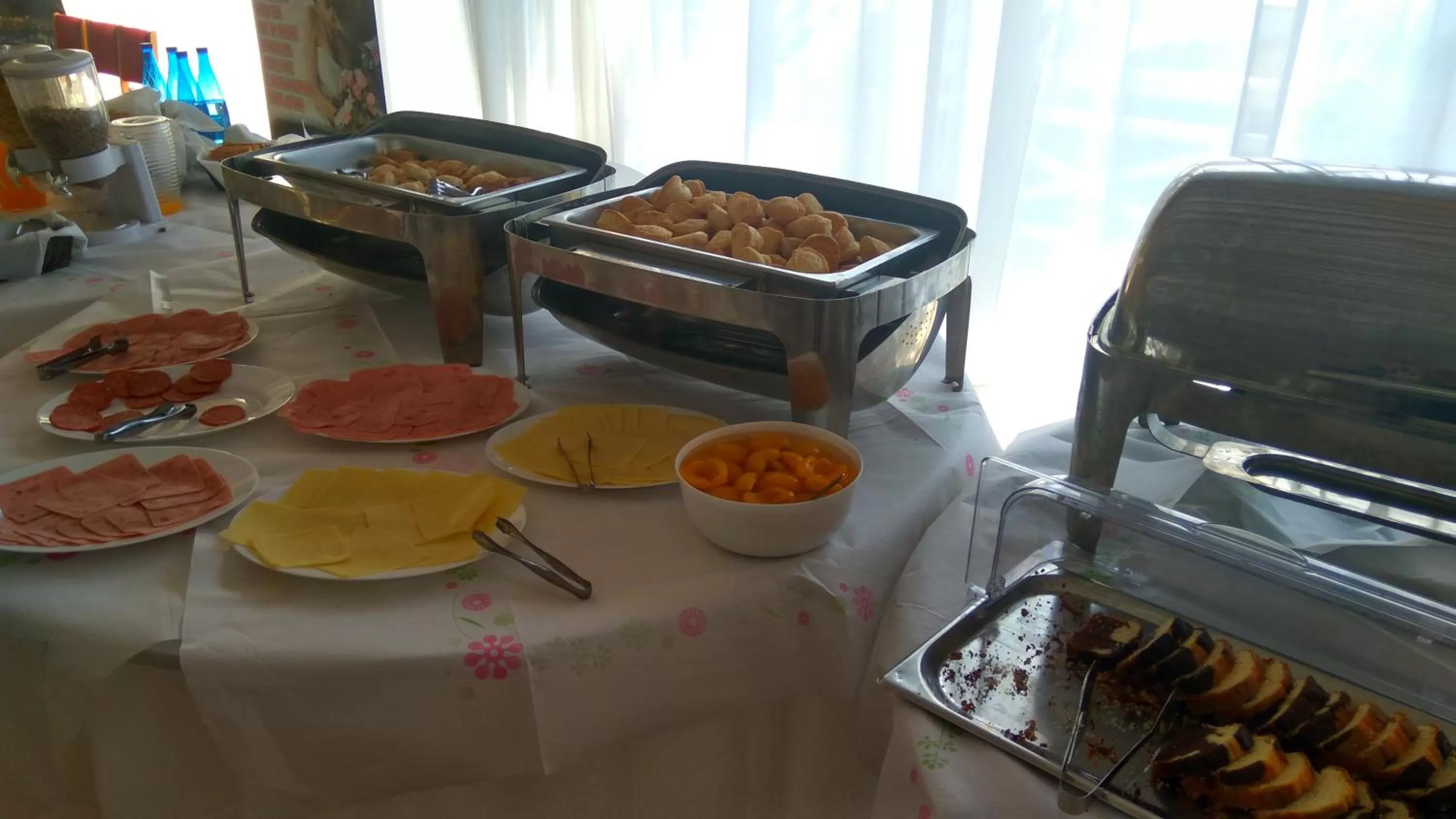 Continental breakfast in Hotel Anesi