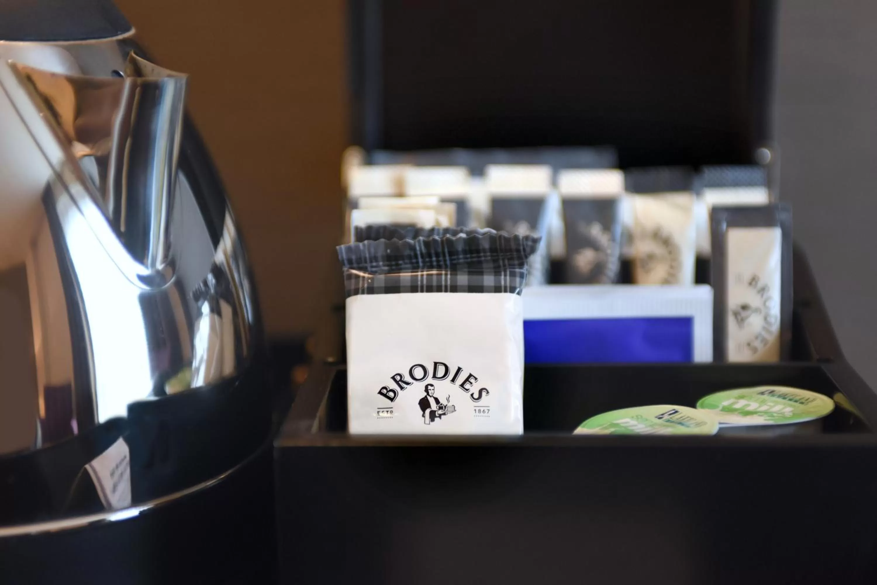 Coffee/tea facilities in Ten Hill Place