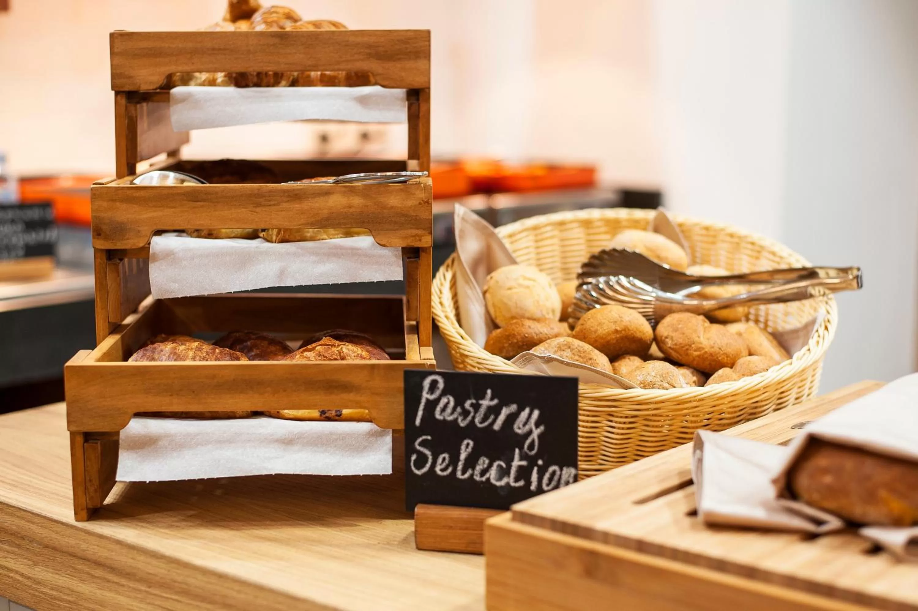 Restaurant/places to eat in Holiday Inn Plovdiv by IHG