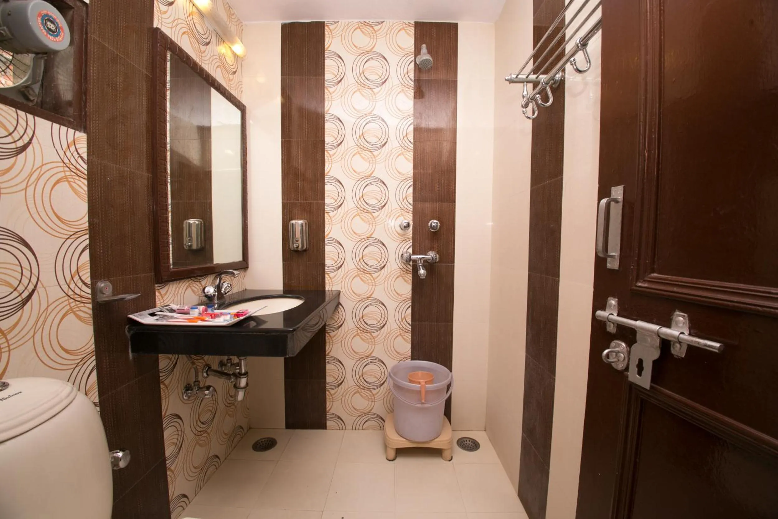 Bathroom in Hotel Kalyan