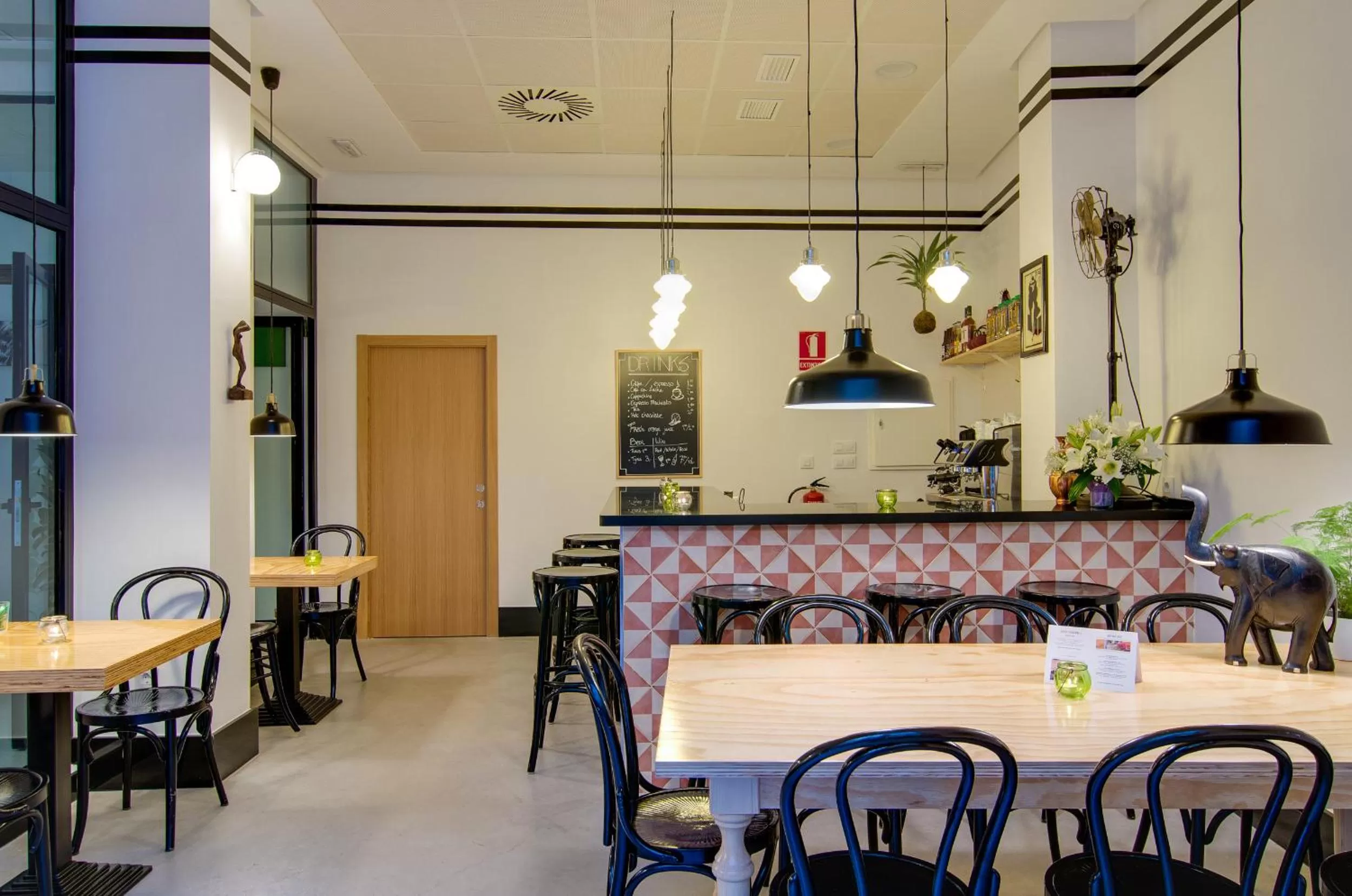 Lounge or bar in Zalamera BnB