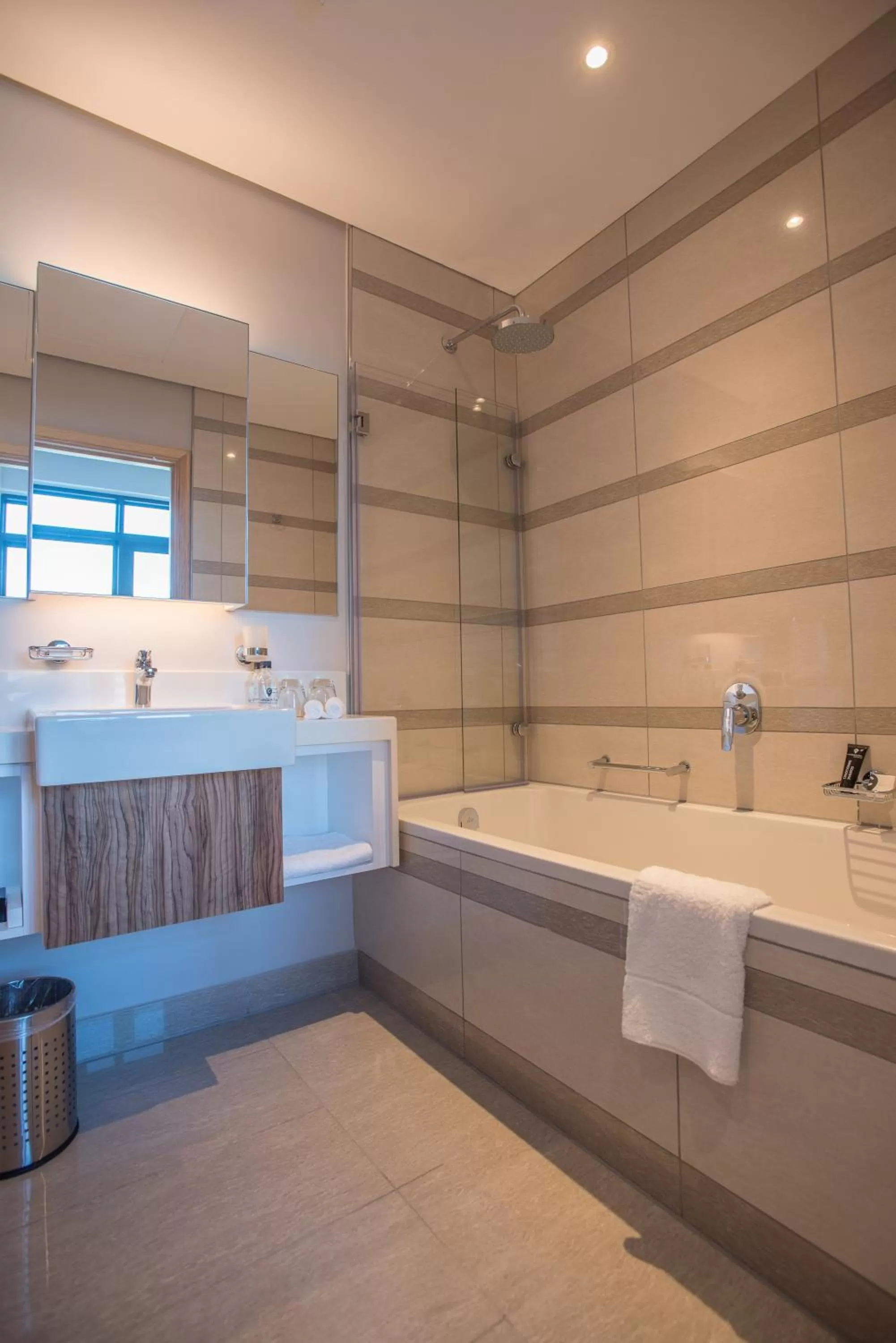 Bathroom in The Capital Pearls Hotel