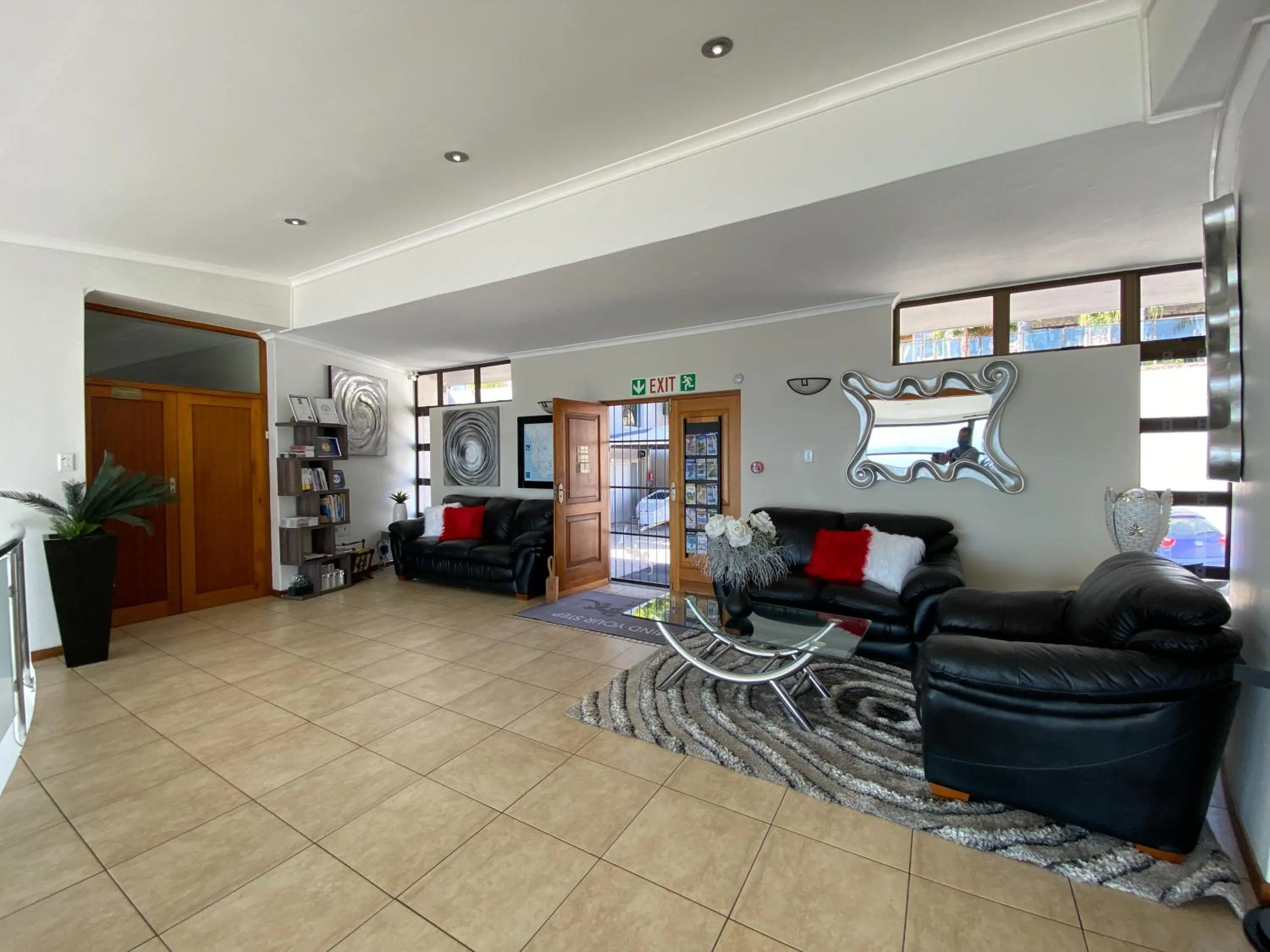 Facade/entrance in Bar-t-nique Guest House