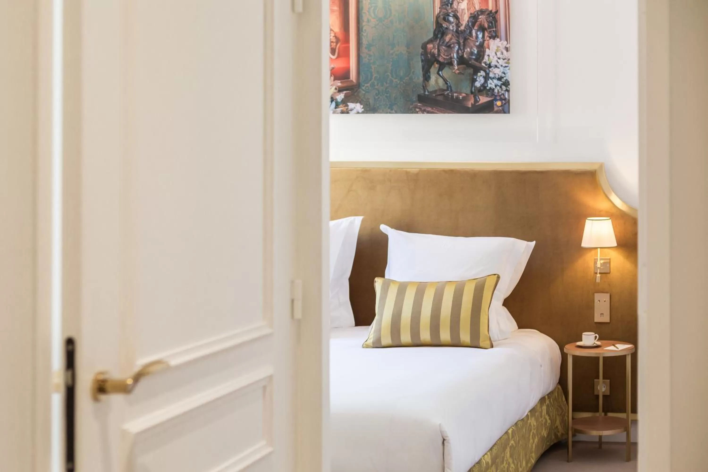 Bedroom, Bed in Hôtel Alfred Sommier