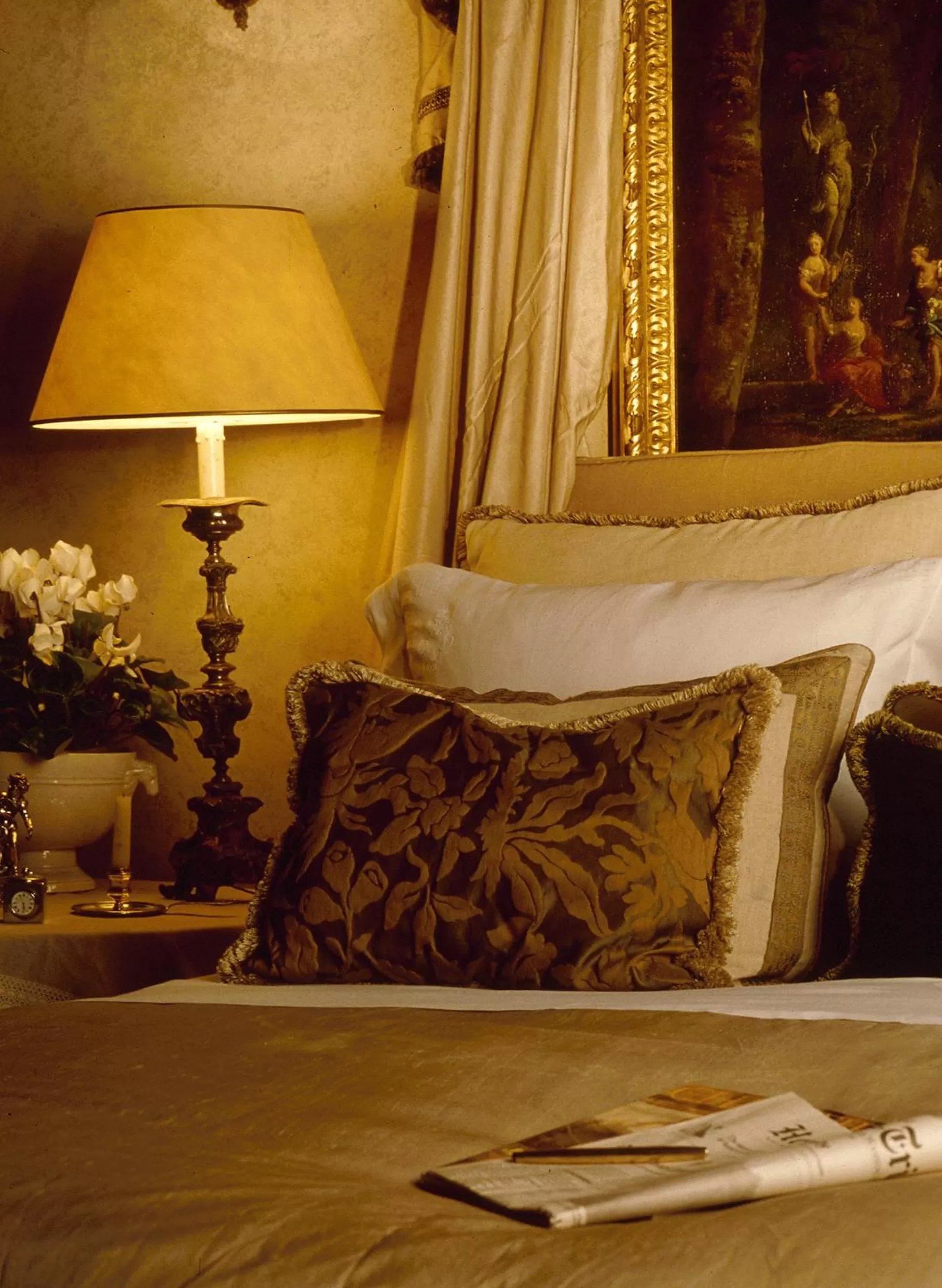 Decorative detail, Bed in Residenza Napoleone III