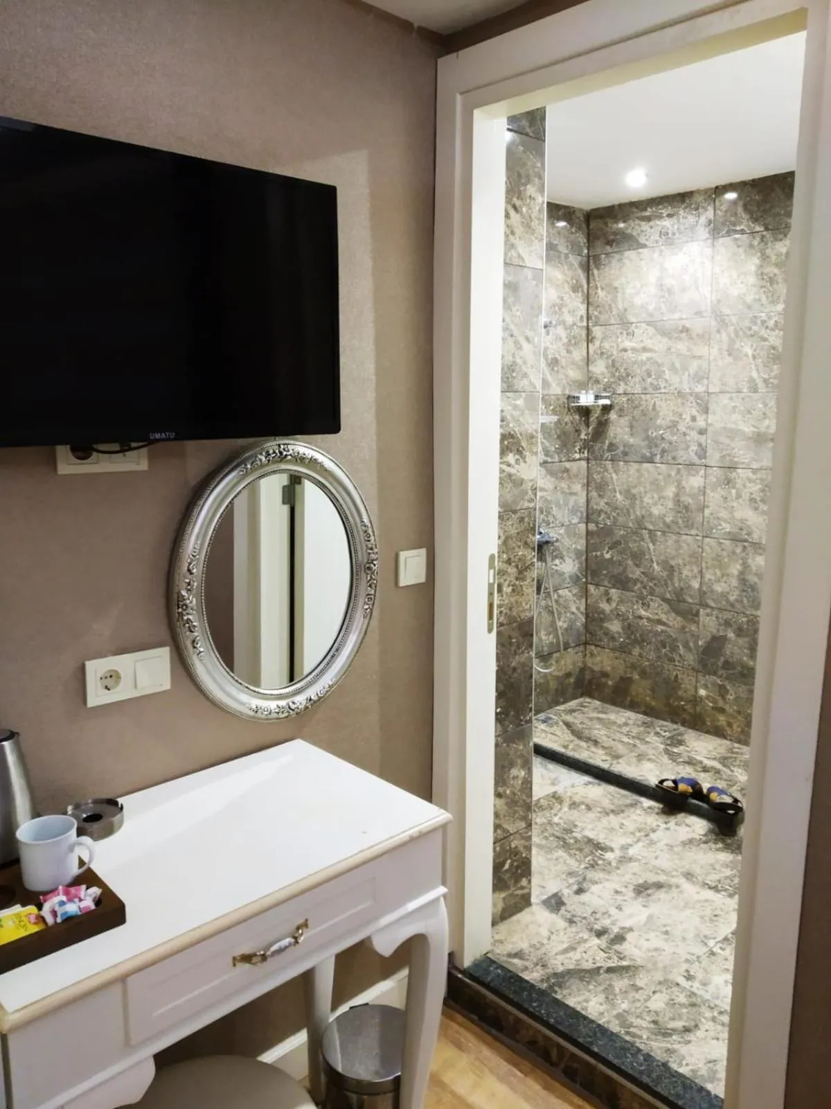 Bathroom in Sun Comfort Hotel