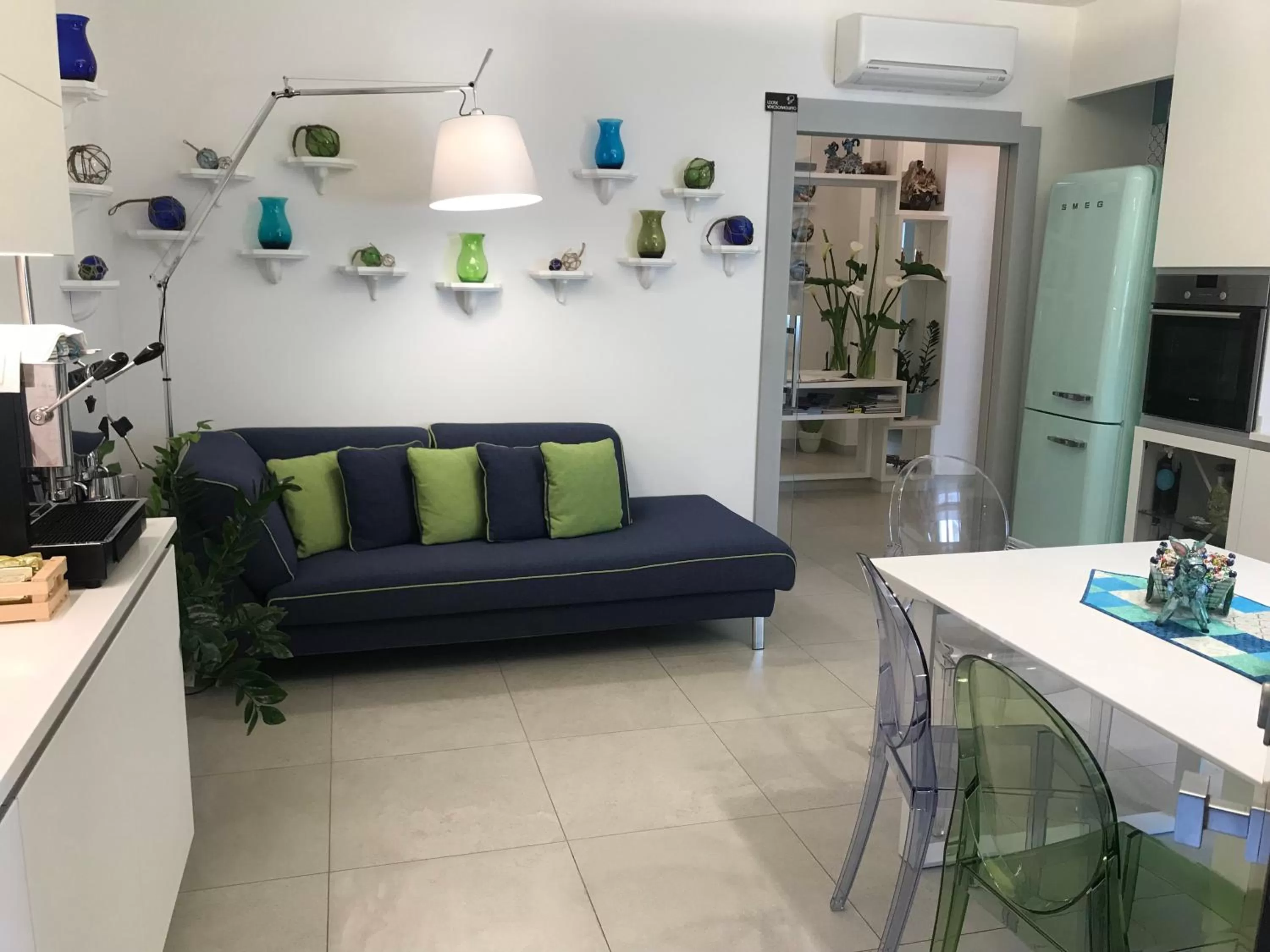 Communal lounge/ TV room in Al Parco Primavera B&B