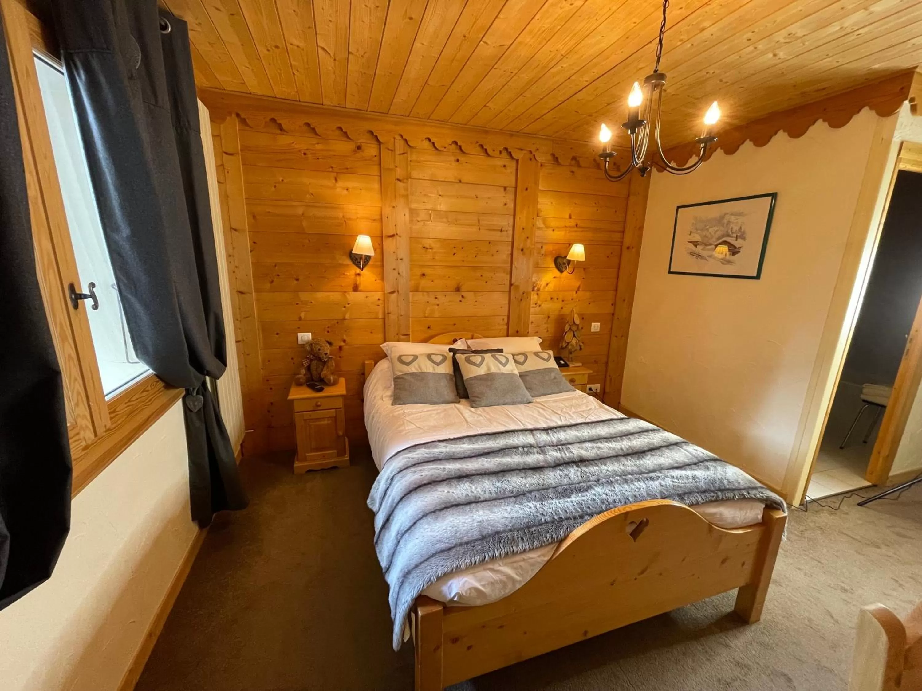 Bed in Hôtel Les Glaciers