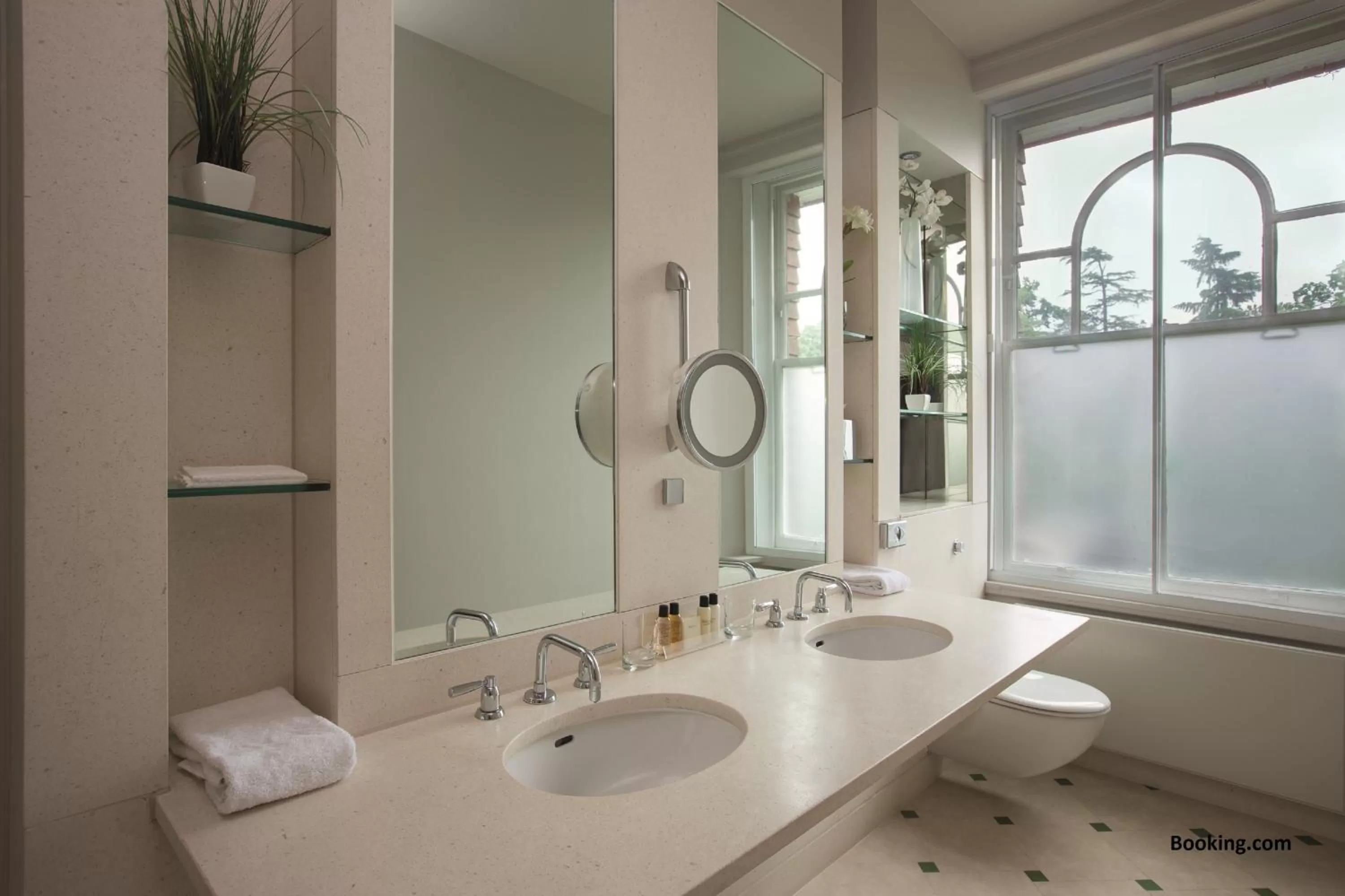 Bathroom in Woodlands Park Hotel