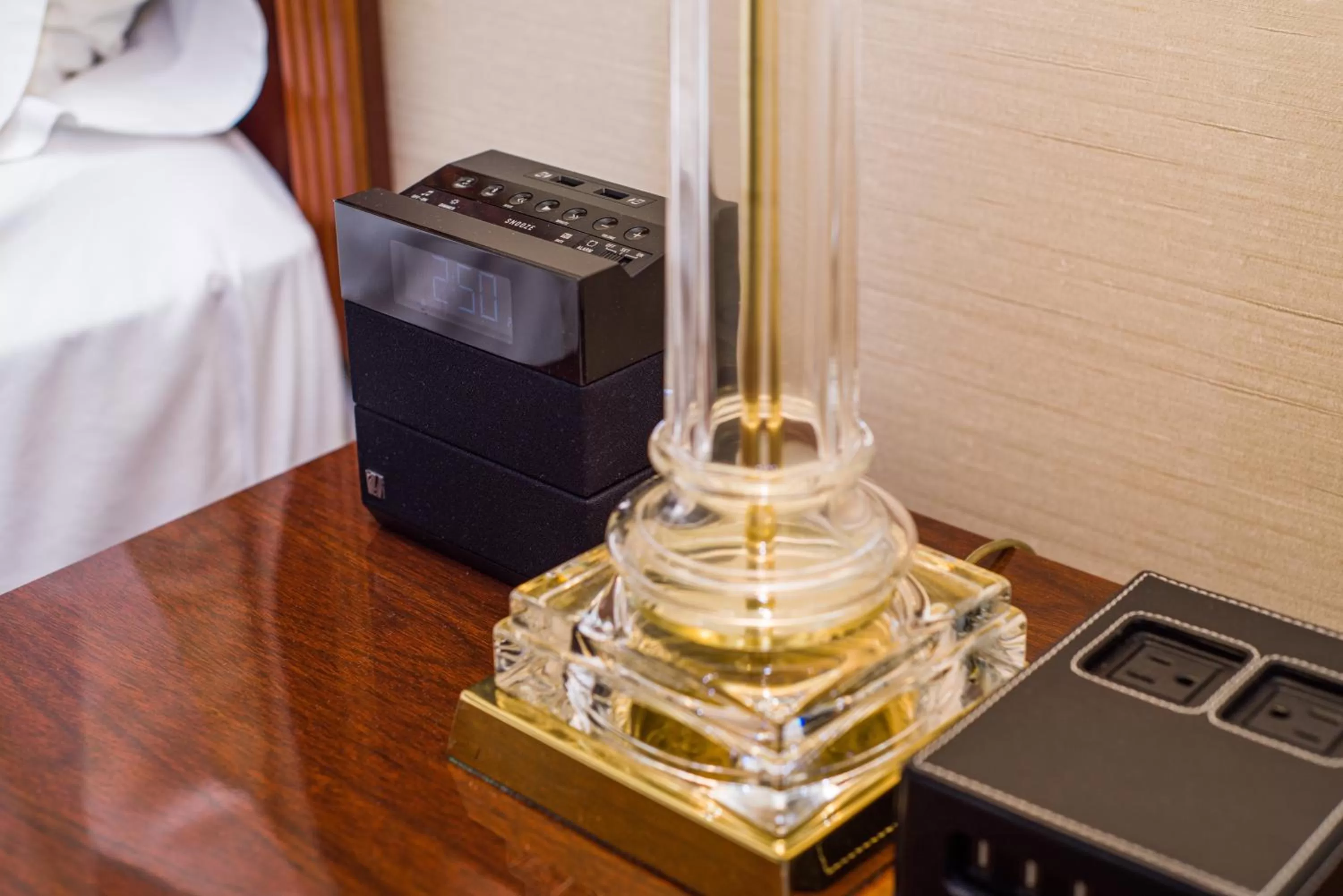 Other, Bed in Mayflower Park Hotel