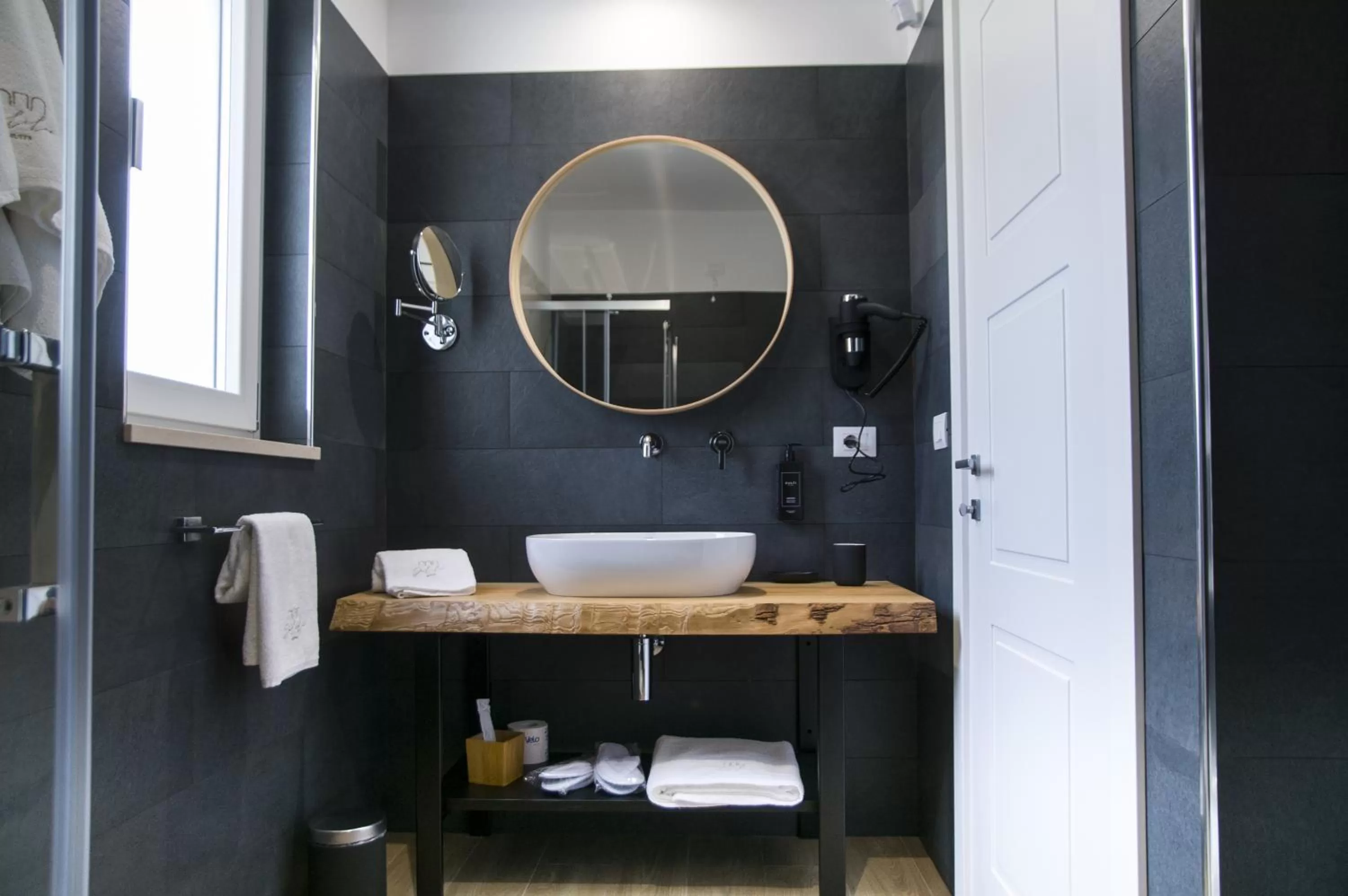 Bathroom in Galileo Suite