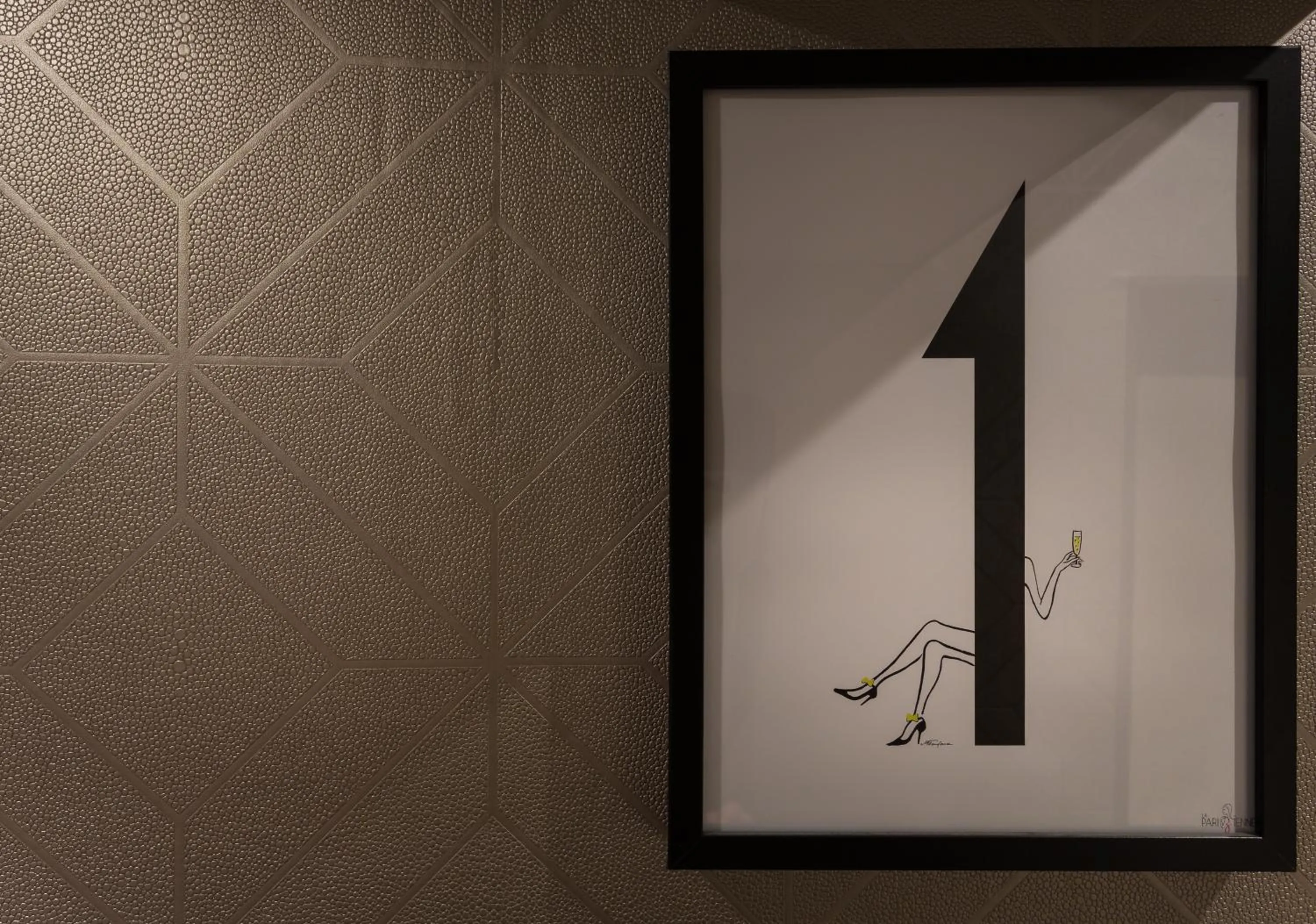 Decorative detail in Hôtel La Parizienne - Proche Montparnasse