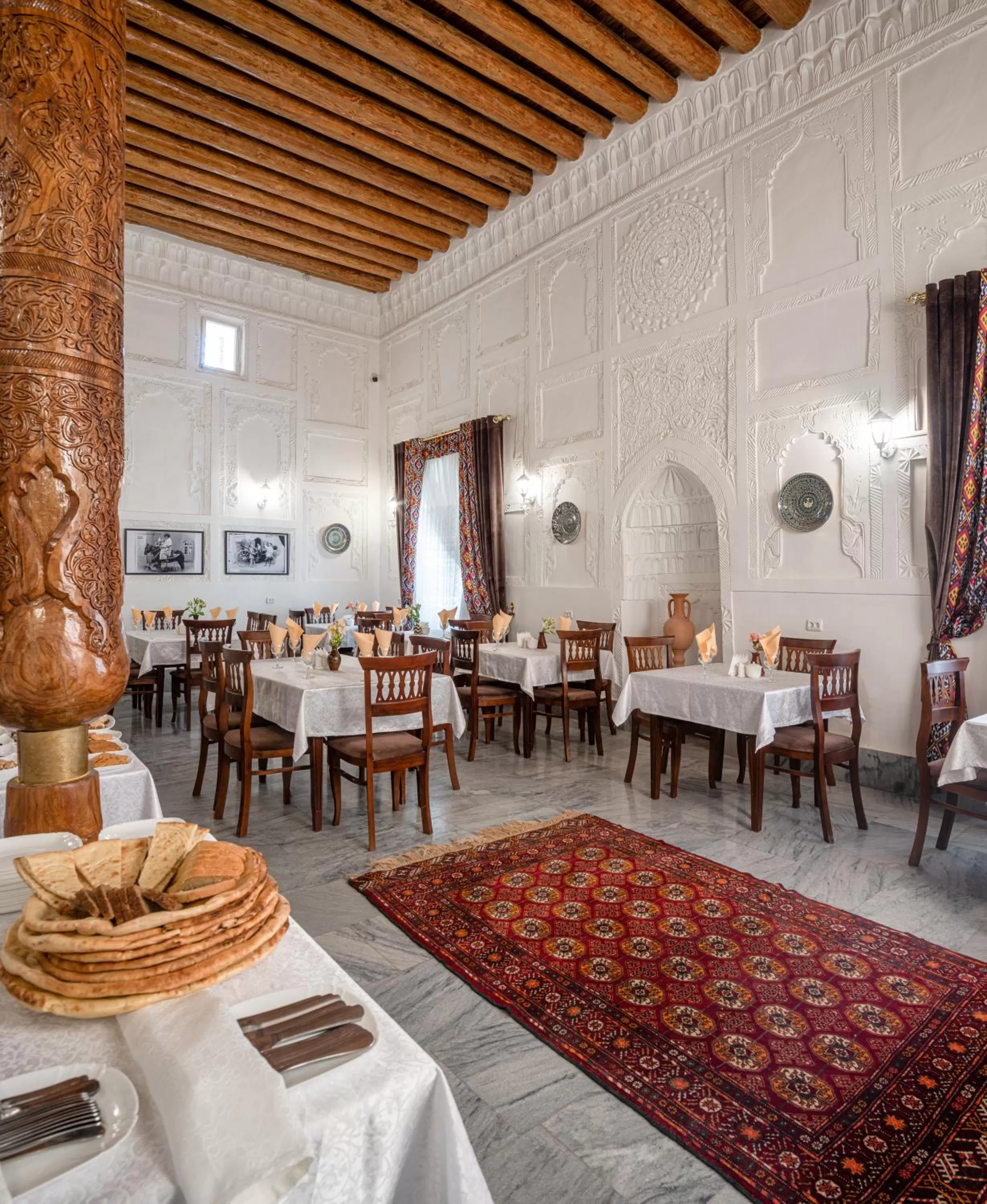 Restaurant/places to eat in New Star Boutique hotel - madrasah Muhammad Mahram 1903