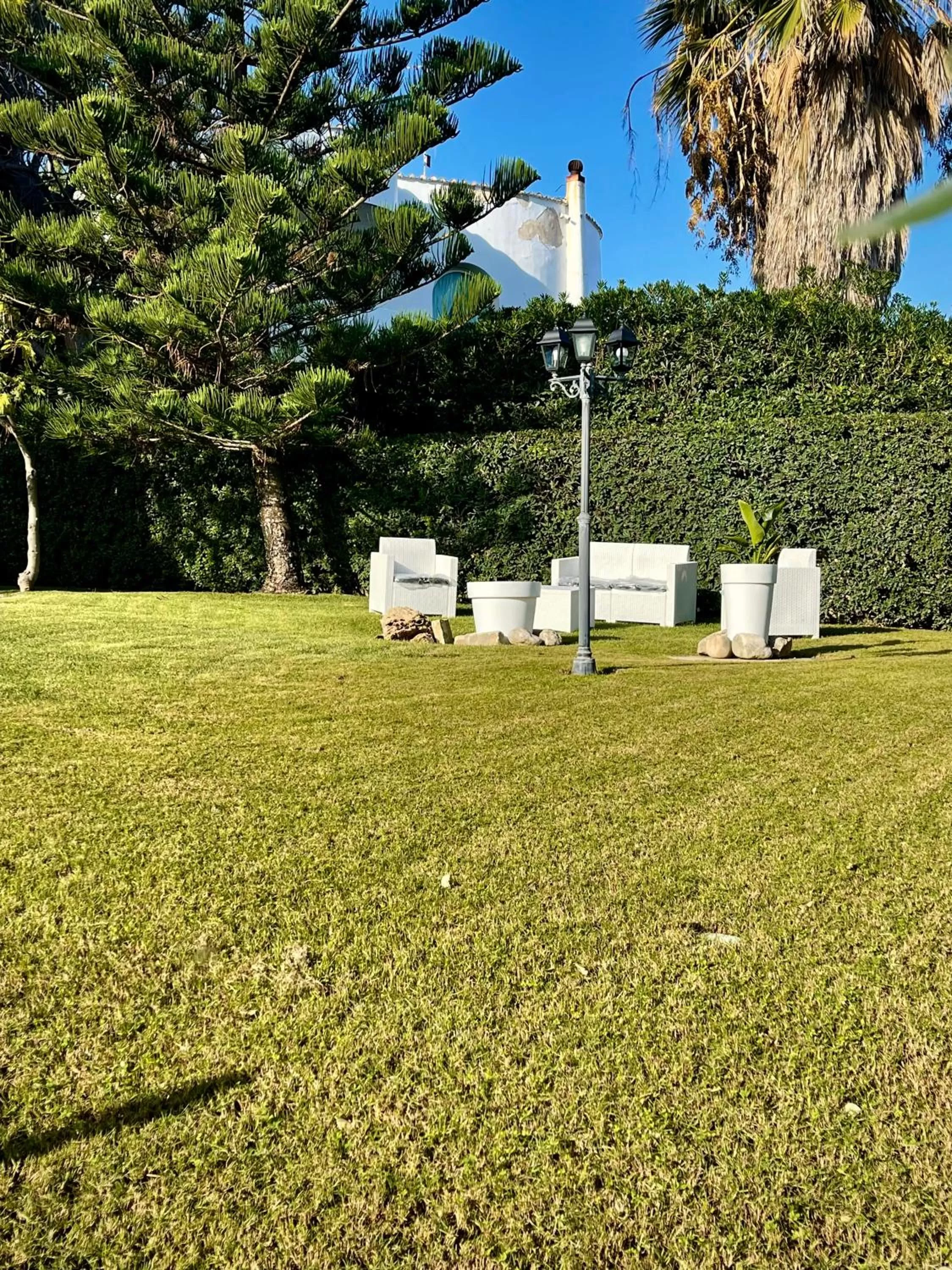 Property building, Garden in Villa Pignatelli