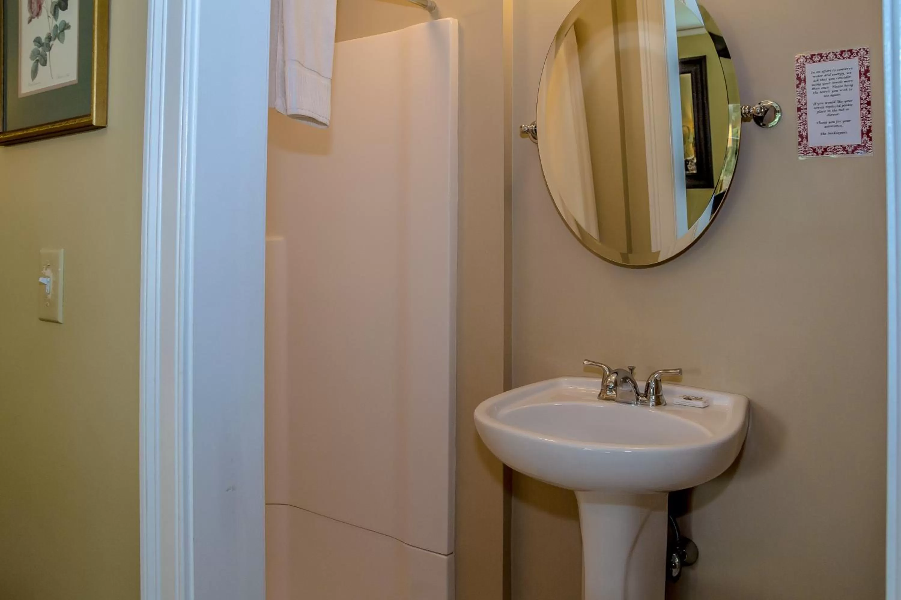 Shower in Cranmore Inn