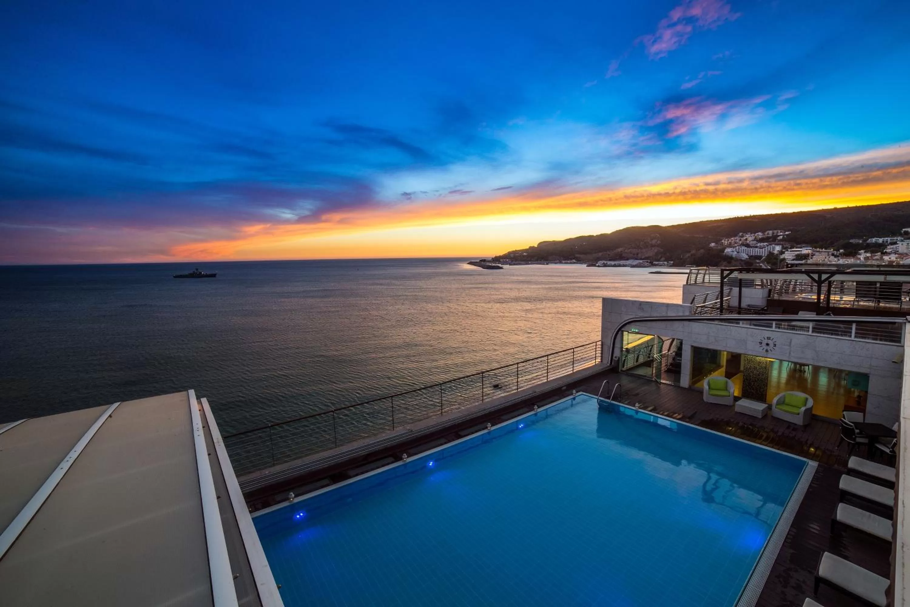 Swimming pool in SANA Sesimbra Hotel