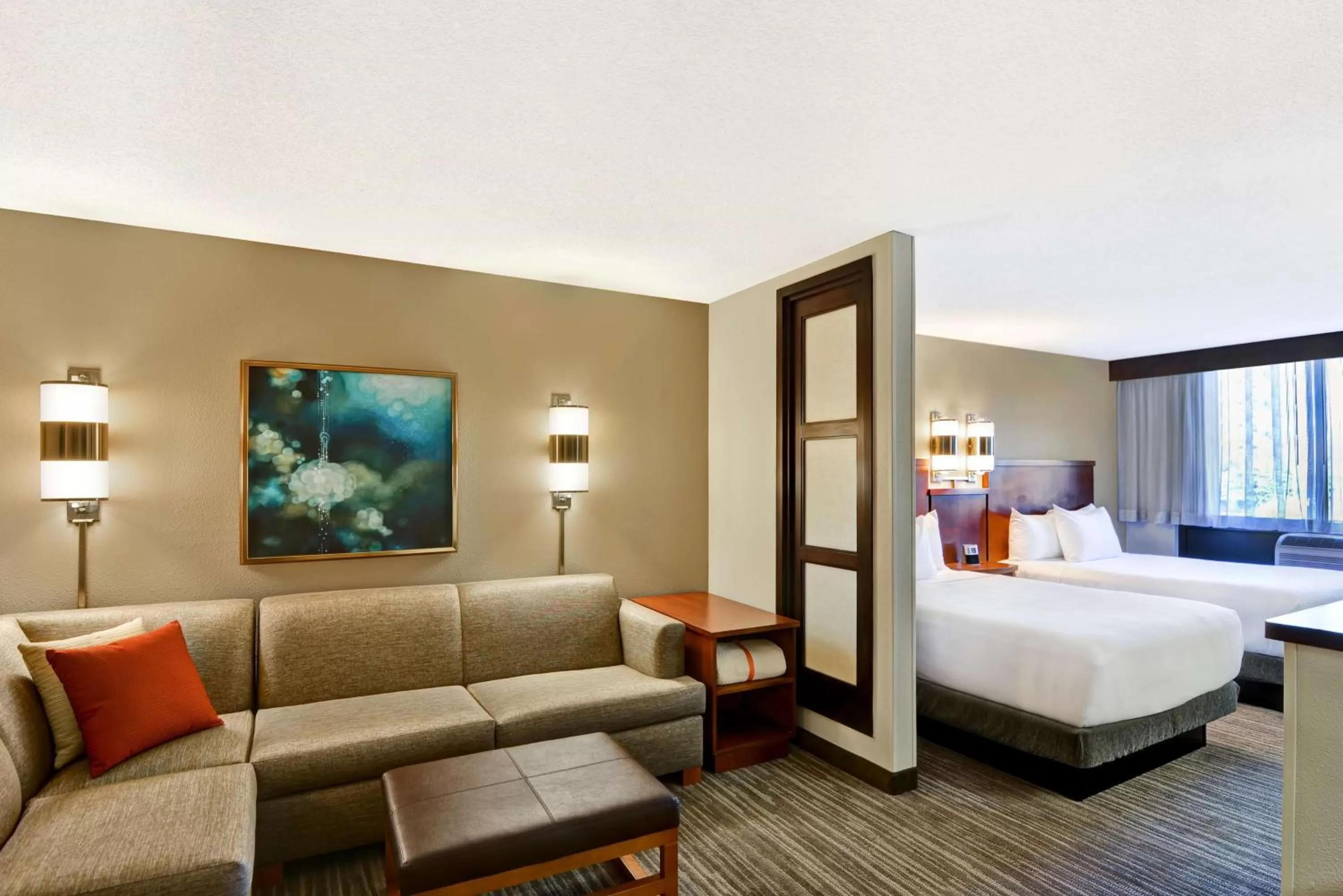 Photo of the whole room, Bed in Hyatt Place Memphis Wolfchase