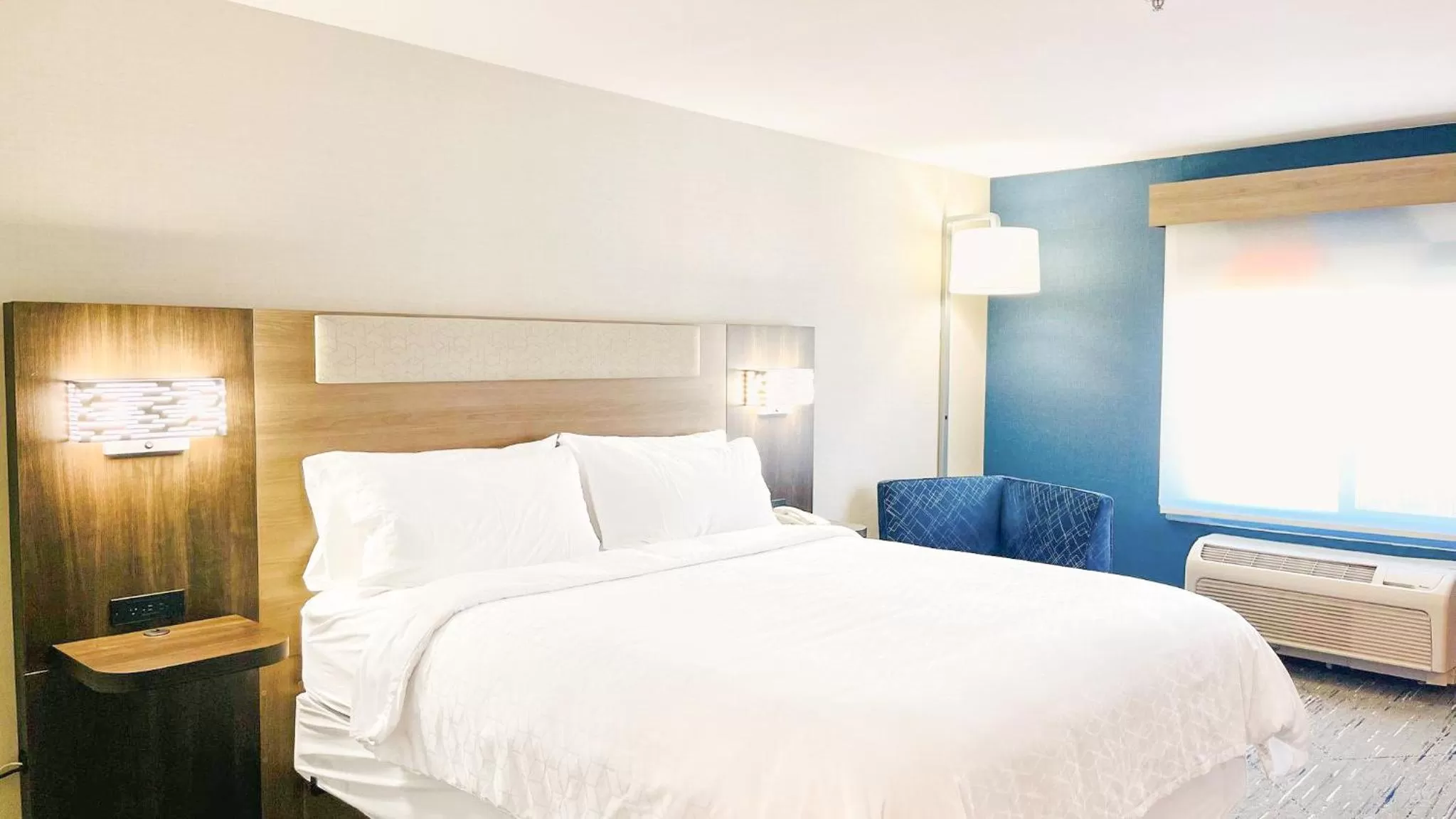 Bed in Holiday Inn Express & Suites Frazier Park by IHG