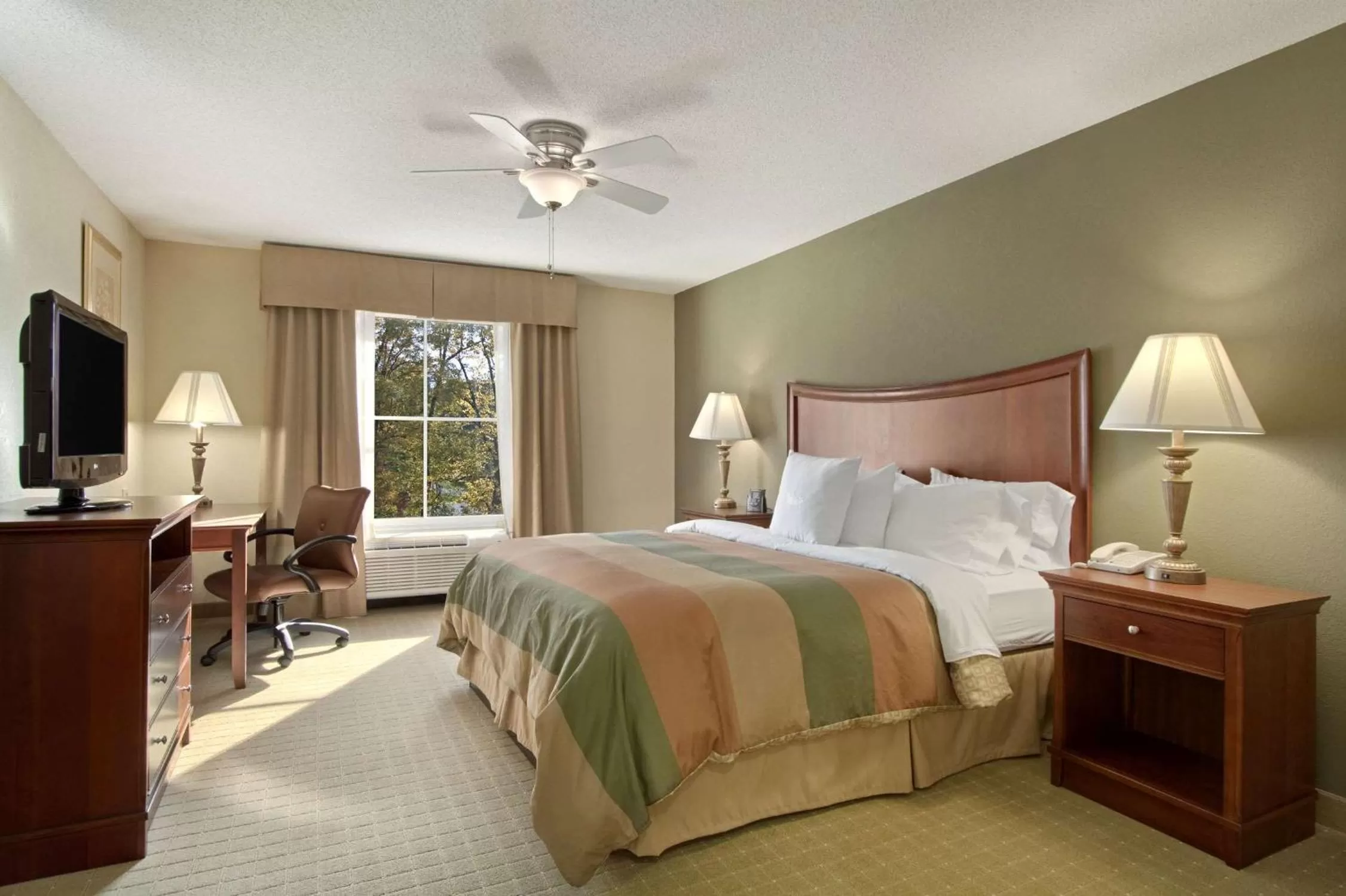 One-Bedroom King Suite - Non-Smoking in Homewood Suites by Hilton Rochester - Victor