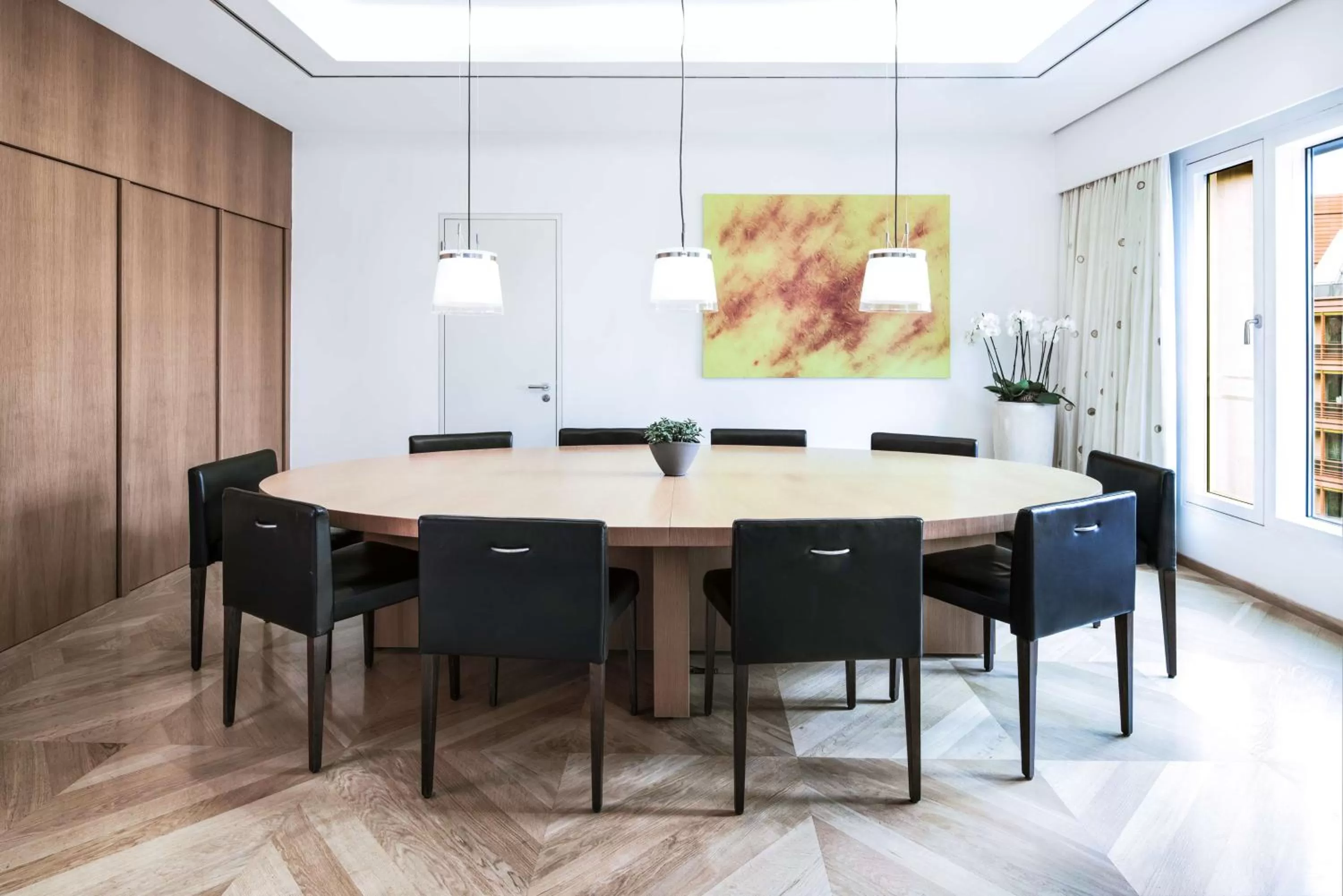 Photo of the whole room in Grand Hyatt Berlin