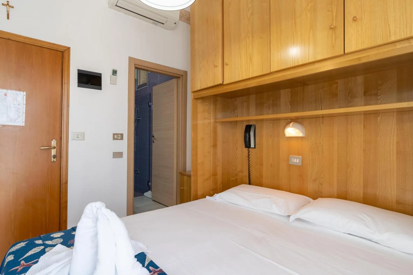 Bed in Hotel Milanese