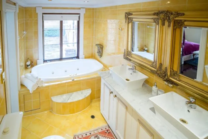 Bathroom in Jacobs Creek Retreat - Barossa Valley