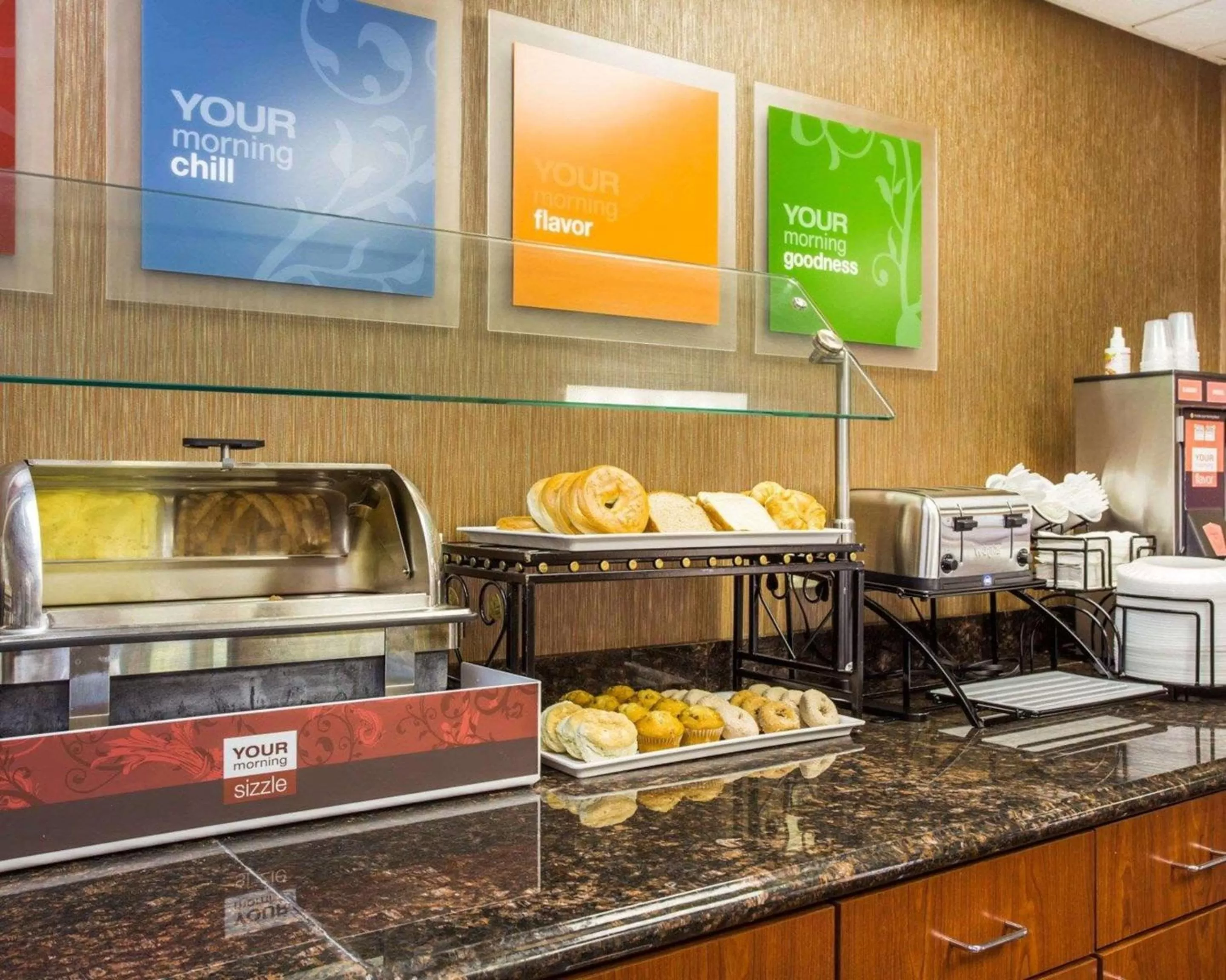 Restaurant/places to eat in Comfort Inn & Suites at Stone Mountain