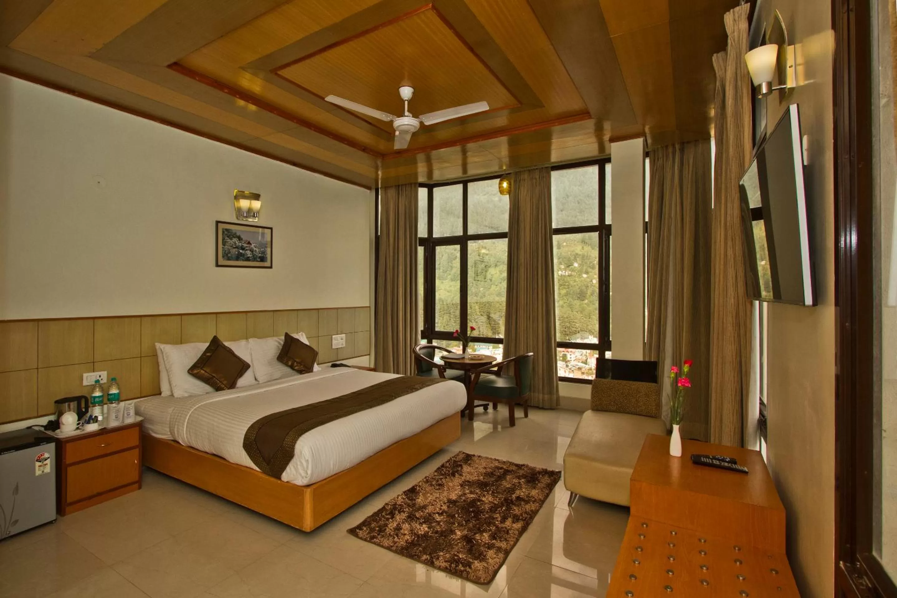 Photo of the whole room, Bed in Hotel Broadways Inn