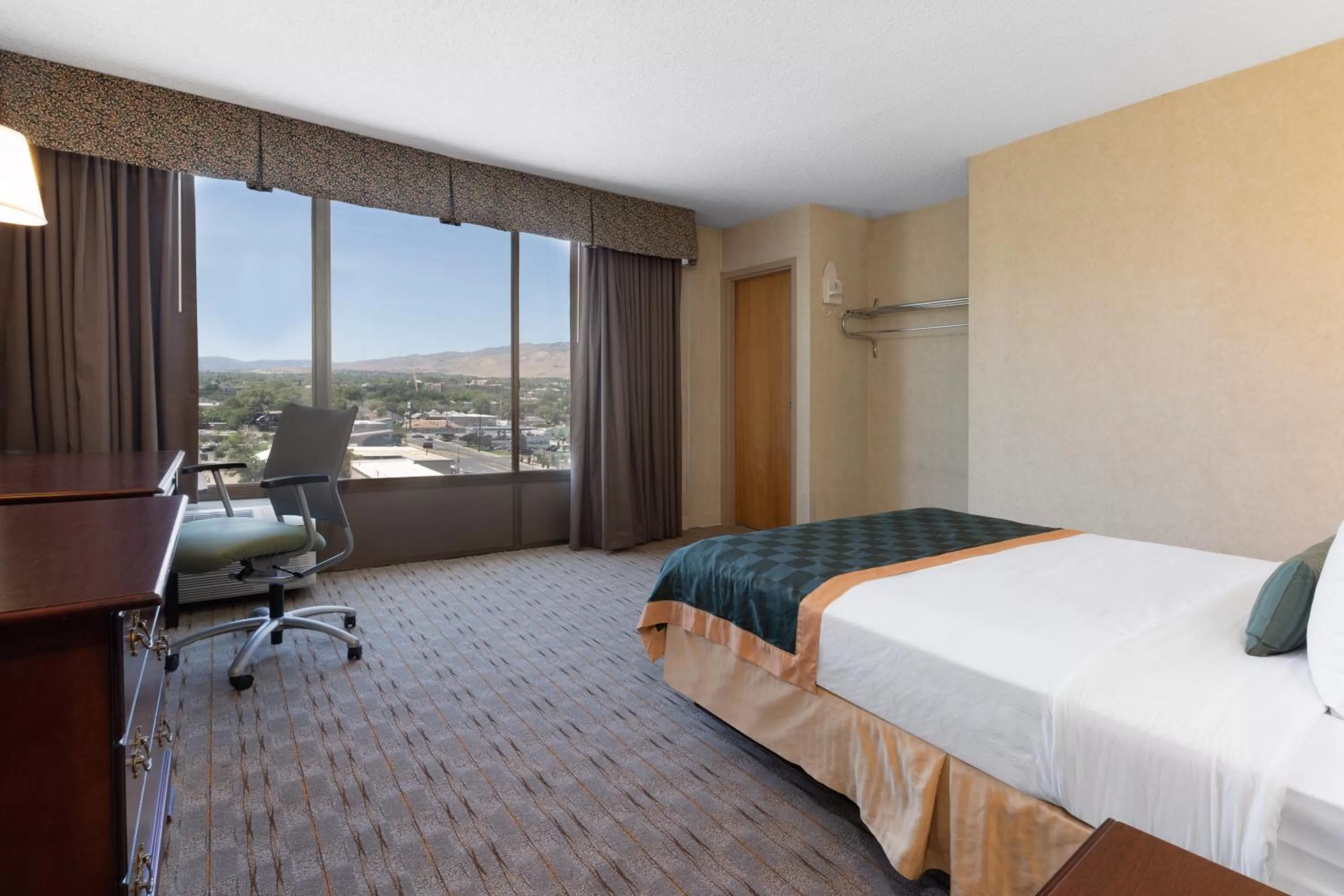 Bedroom, Bed in Ramada by Wyndham Reno Hotel & Casino