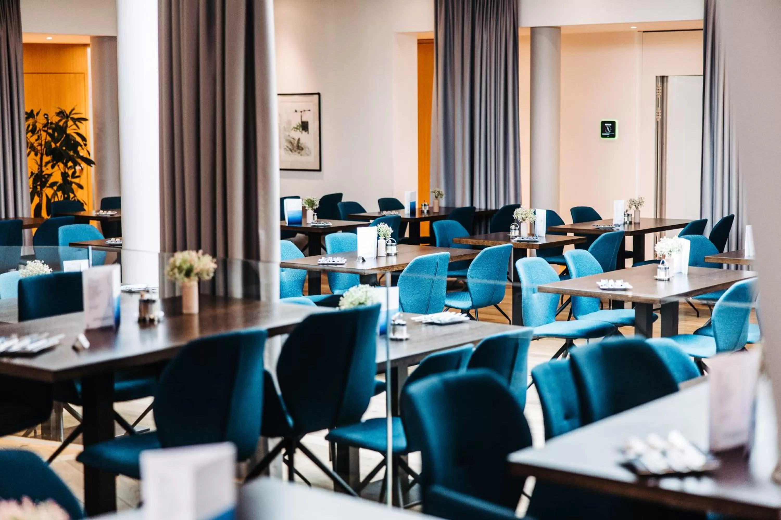 Restaurant/places to eat in Hotel Messmer