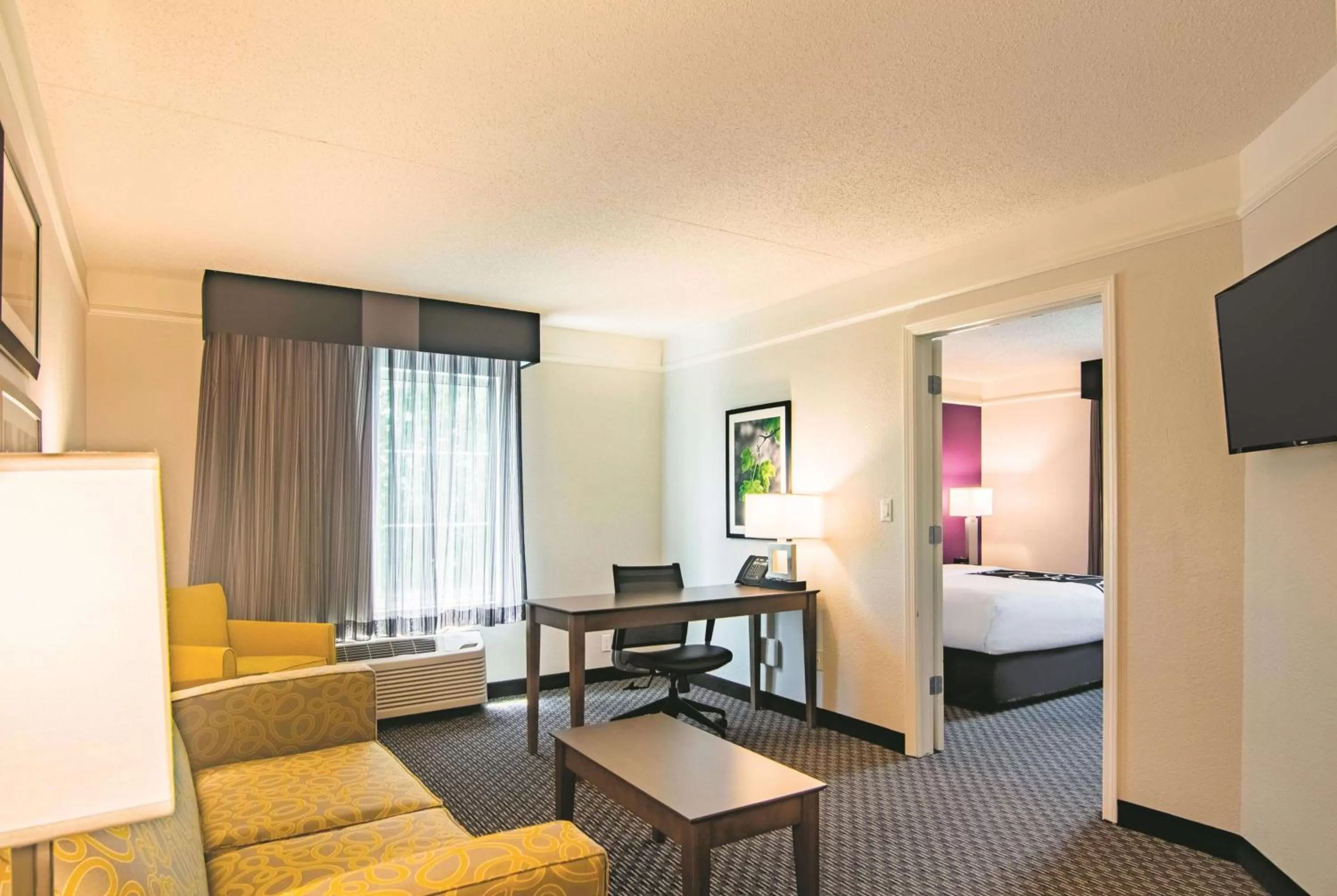 Photo of the whole room, Bed in La Quinta by Wyndham Oklahoma City Norman