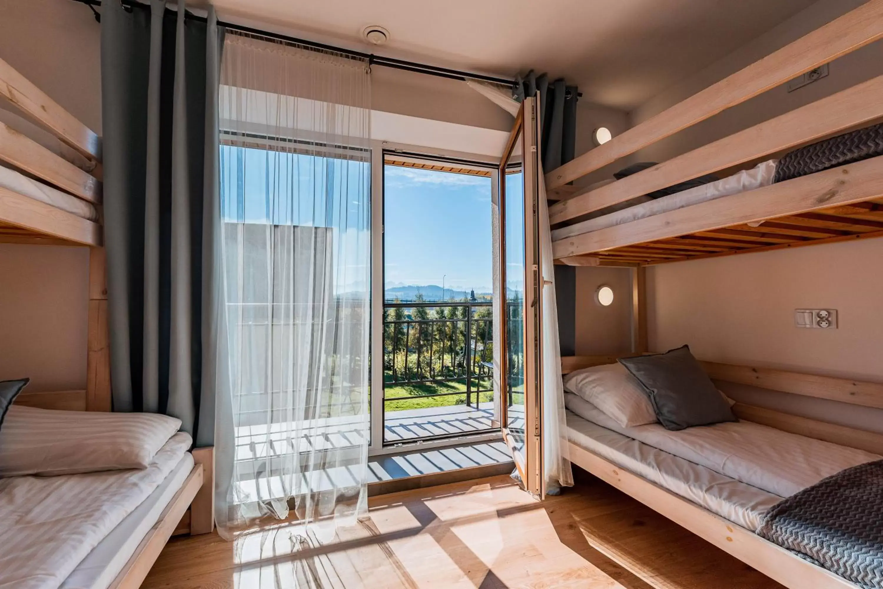 Family Room with Balcony in Willa ŻeglarSki Family Room with Balcony in Willa ŻeglarSki