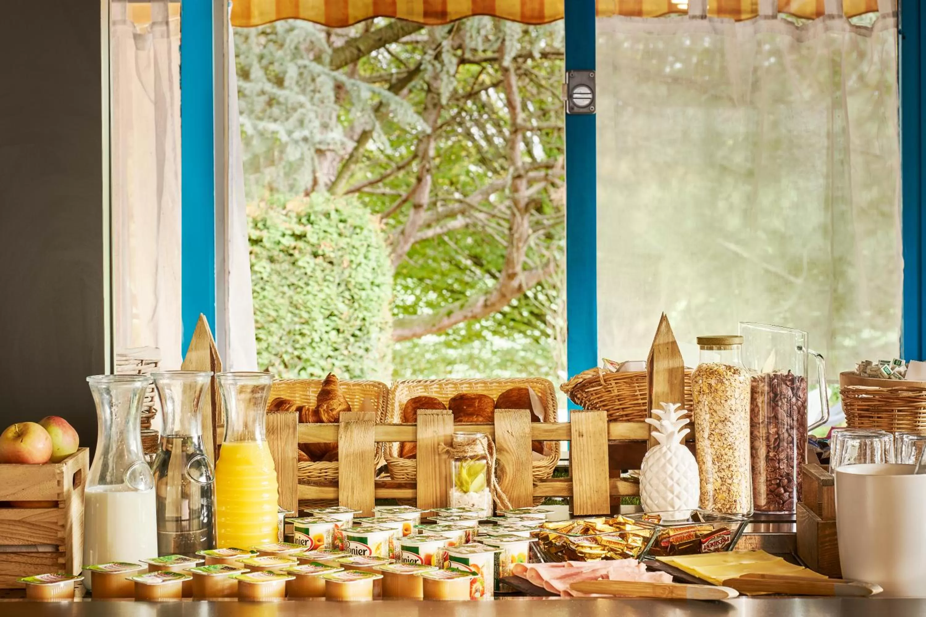 Breakfast in Kyriad Direct Epinal