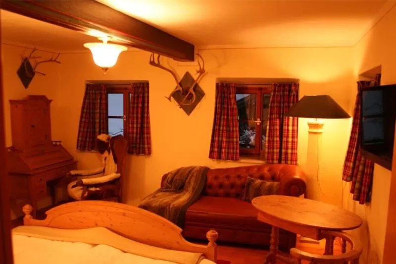 TV and multimedia, Seating Area in Berggasthof Butzn Wirt