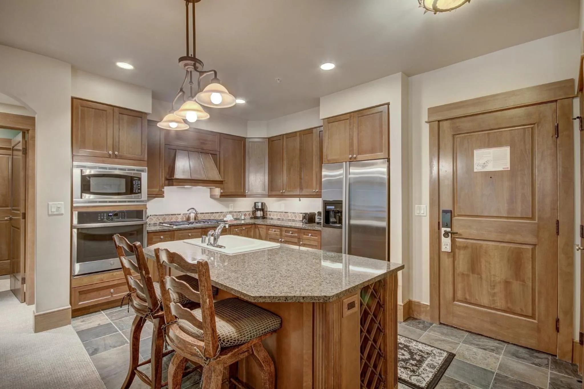 Kitchen or kitchenette in Timbers & Lone Eagle by Vail Resorts